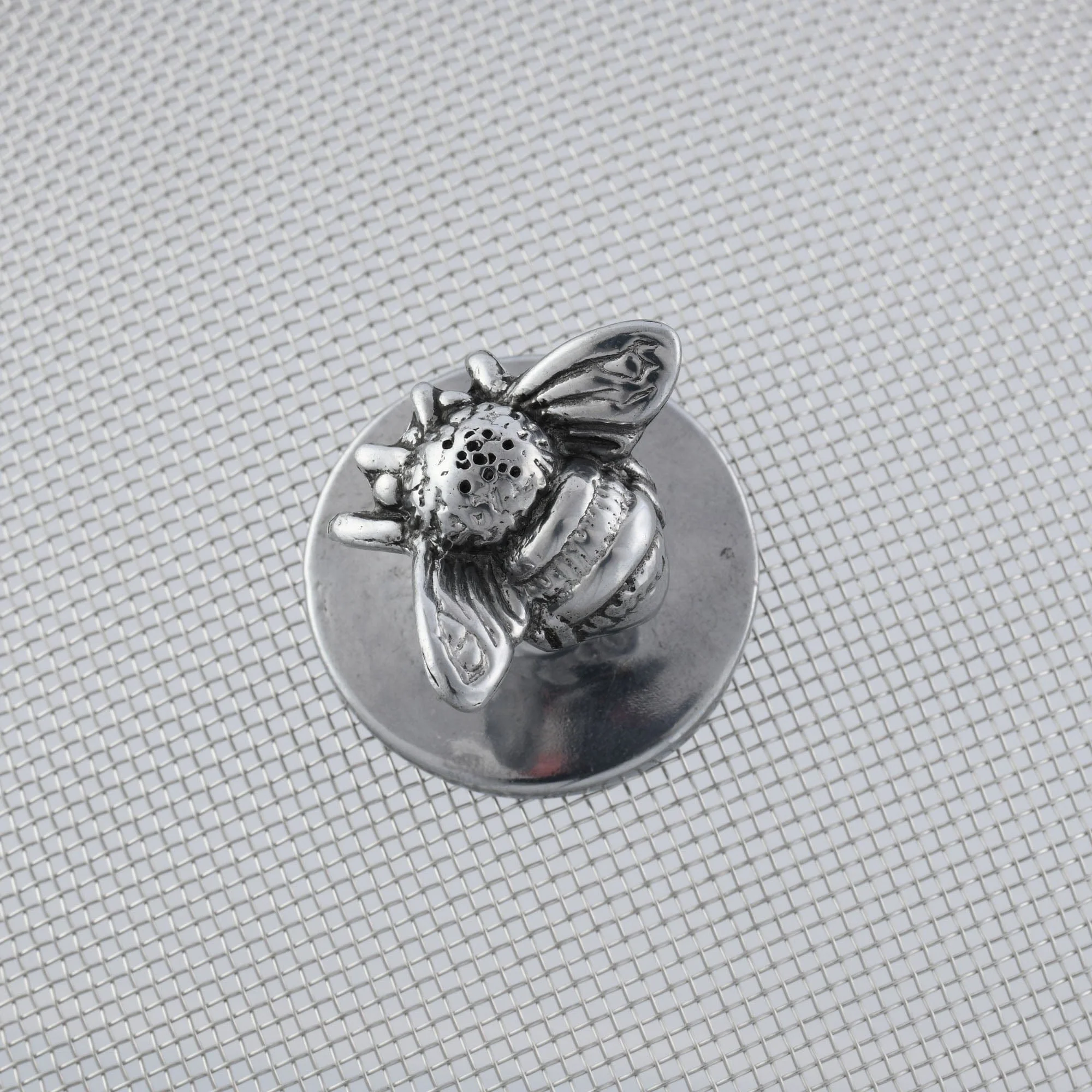 Arthur Court Bee Stainless Mesh Picnic Cover - Image 3