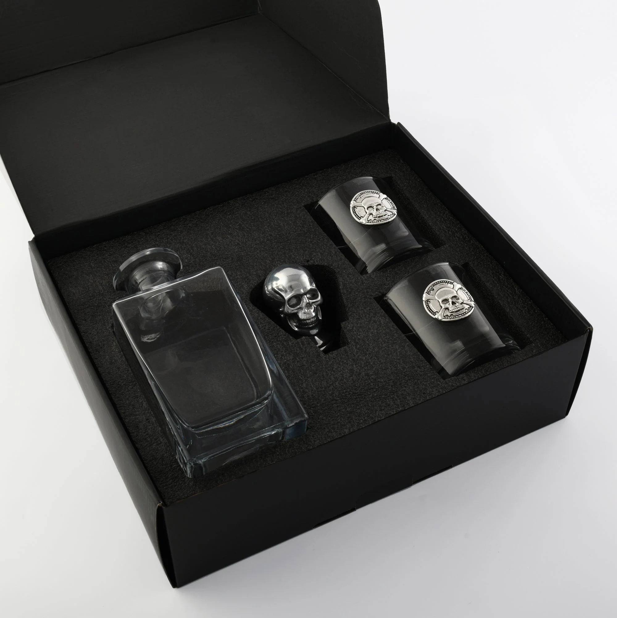 Arthur Court Decanter Set with glasses (2) - Skull - Image 4
