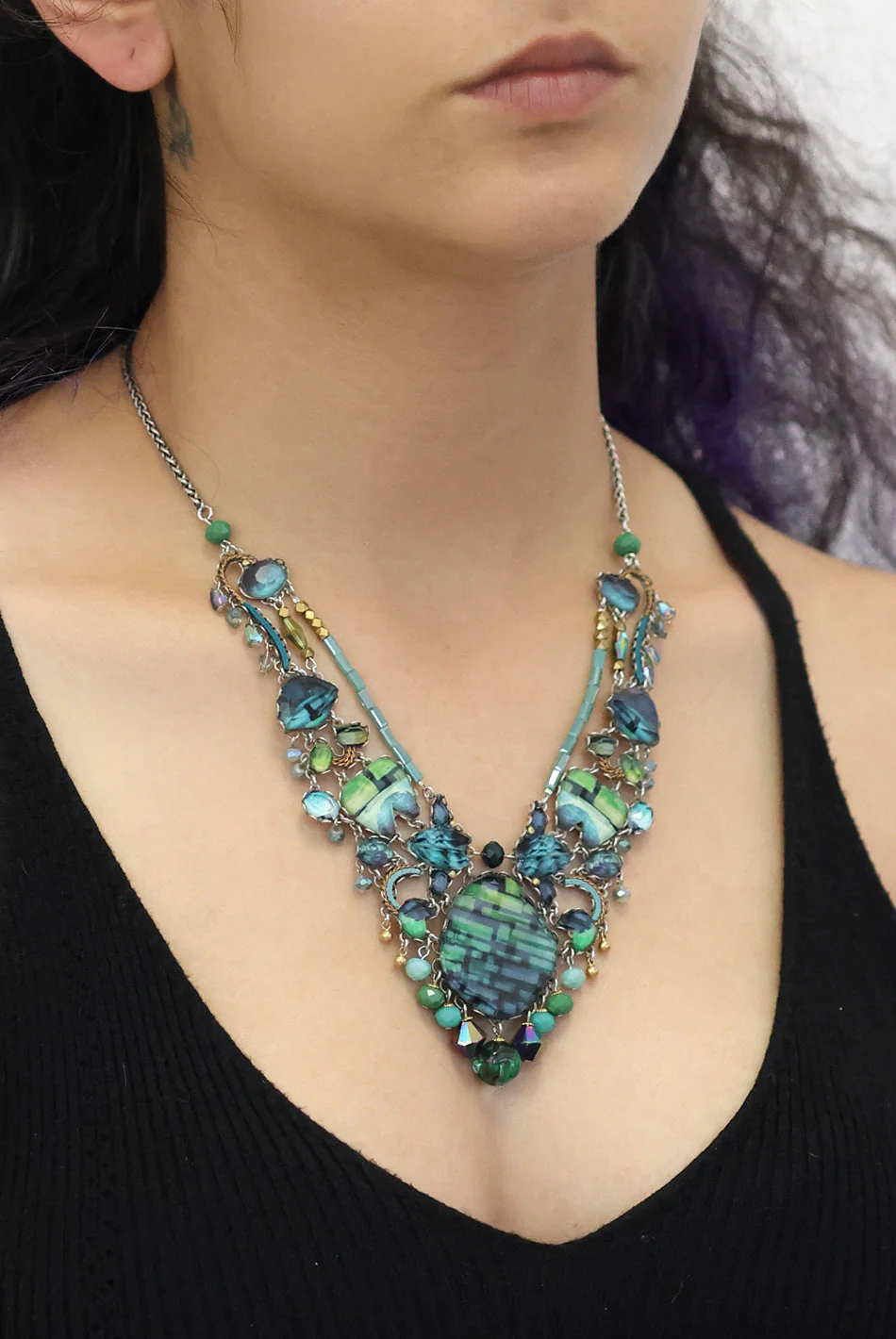 Ayala Bar Emerald Reflection Set, Emeralia Necklace - Image 2