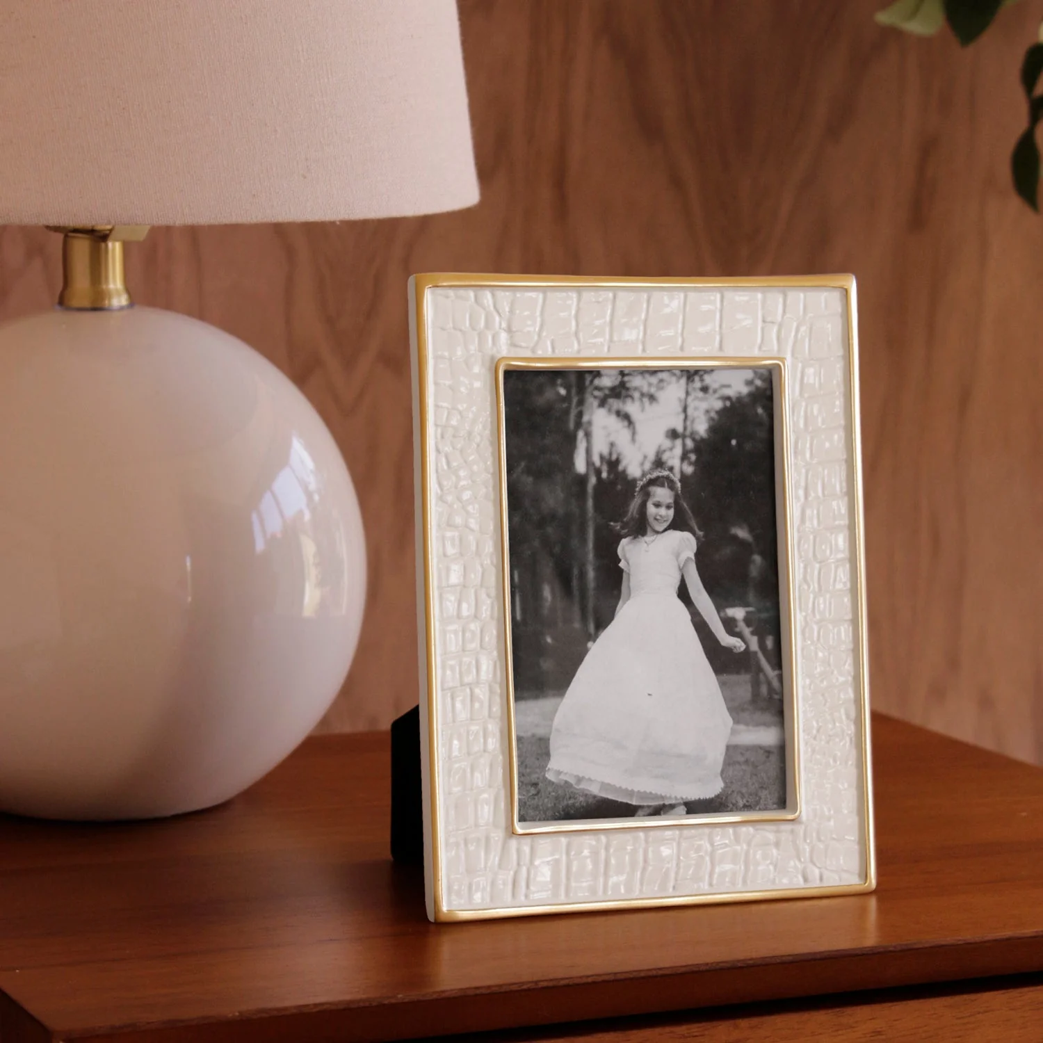 Beatriz Ball ENCANTO Croc 4 x 6 Cream Frame - Image 3