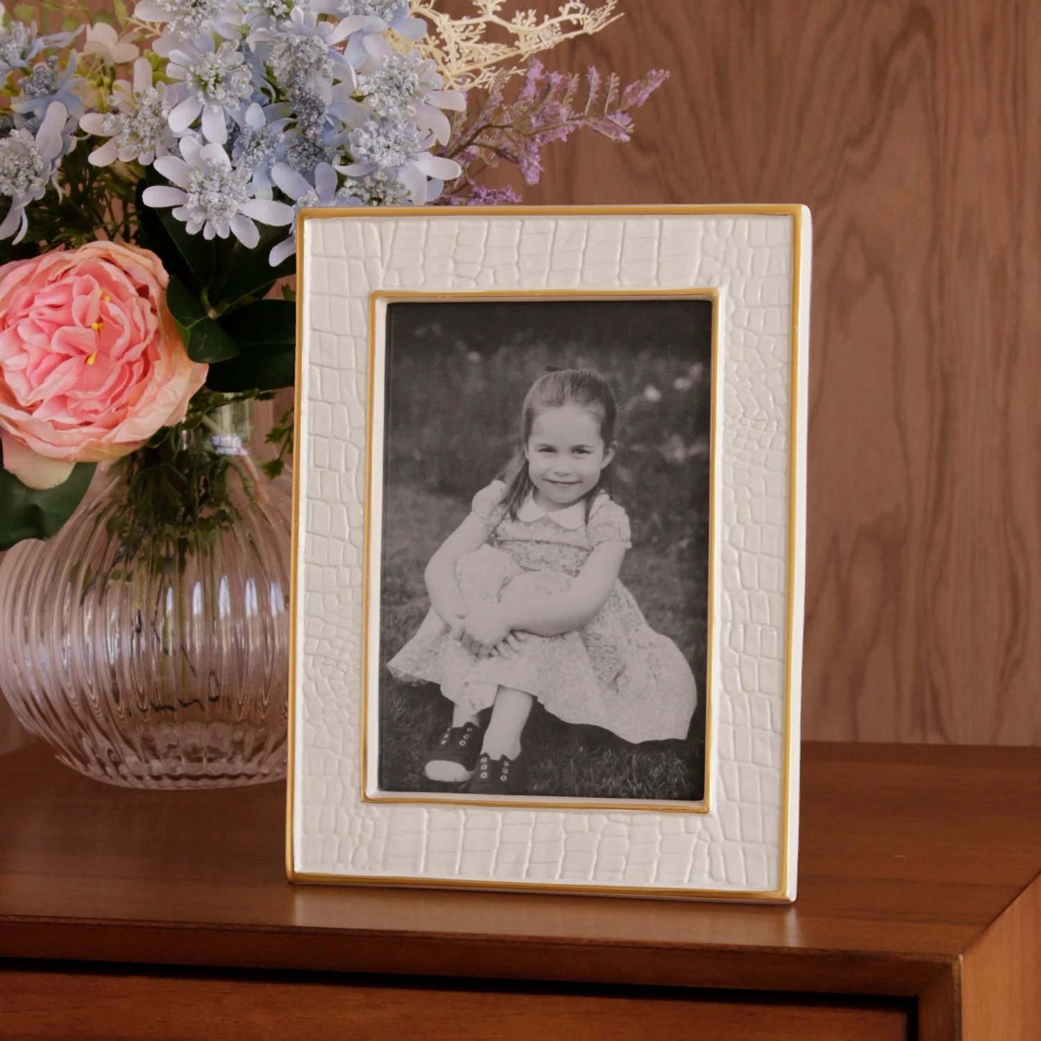 Beatriz Ball ENCANTO Croc 5 x 7 Cream Frame - Image 4