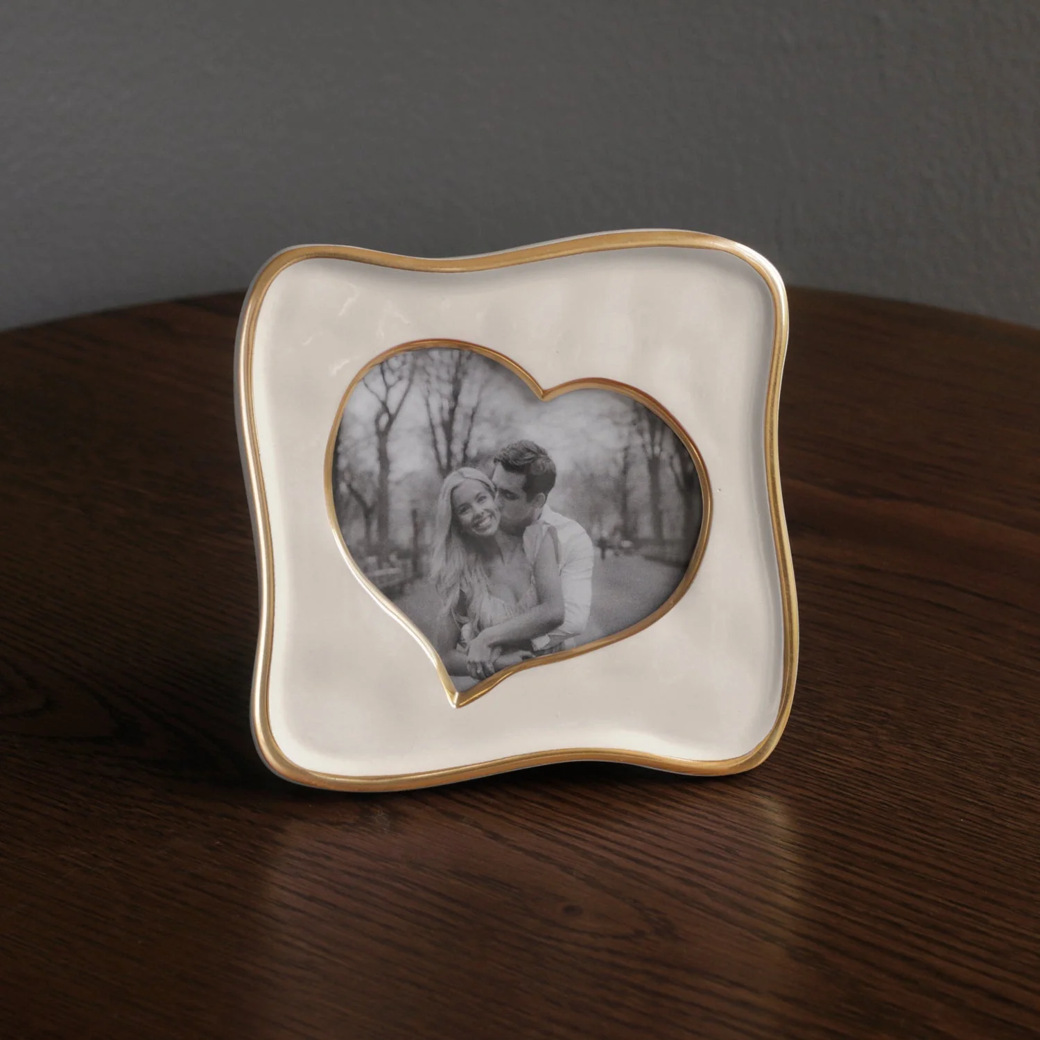 Beatriz Ball FRAME Encanto Curved Heart 5 x 5 (Cream) - Image 3
