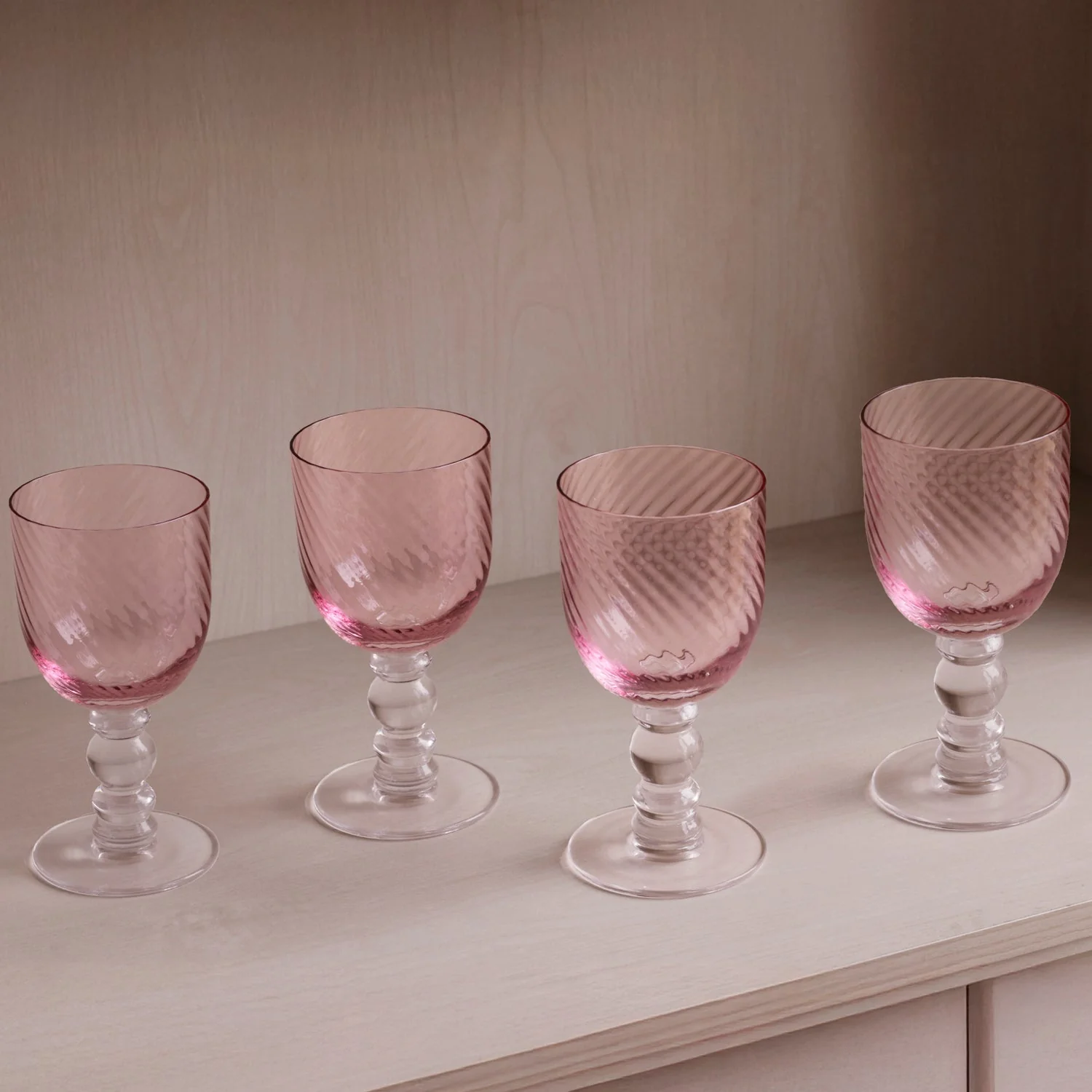 Beatriz Ball GLASS French Swirl Wine Set of 4 (Pink)