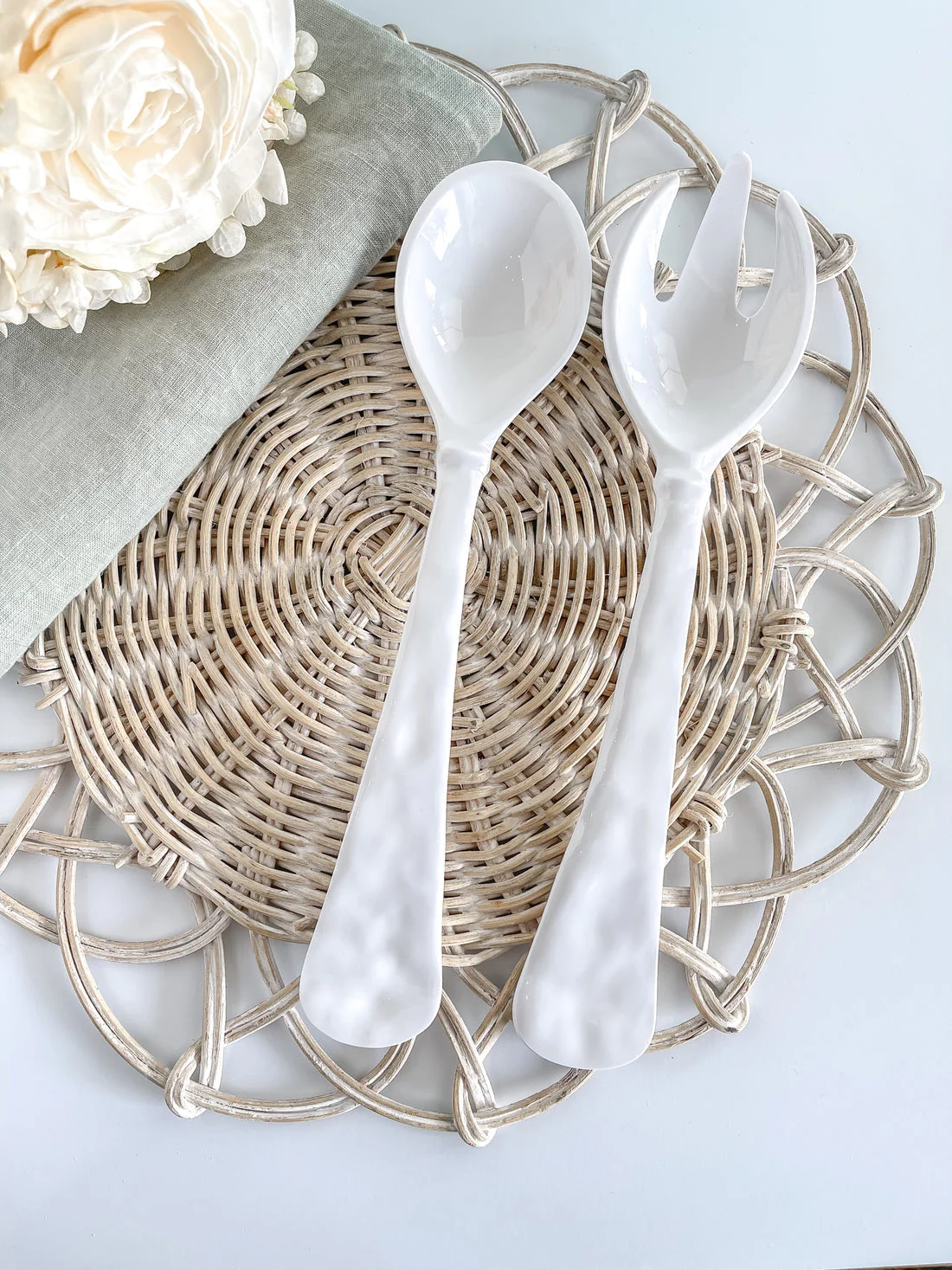 Beatriz Ball Vida Havana salad servers (lg) white - Image 3