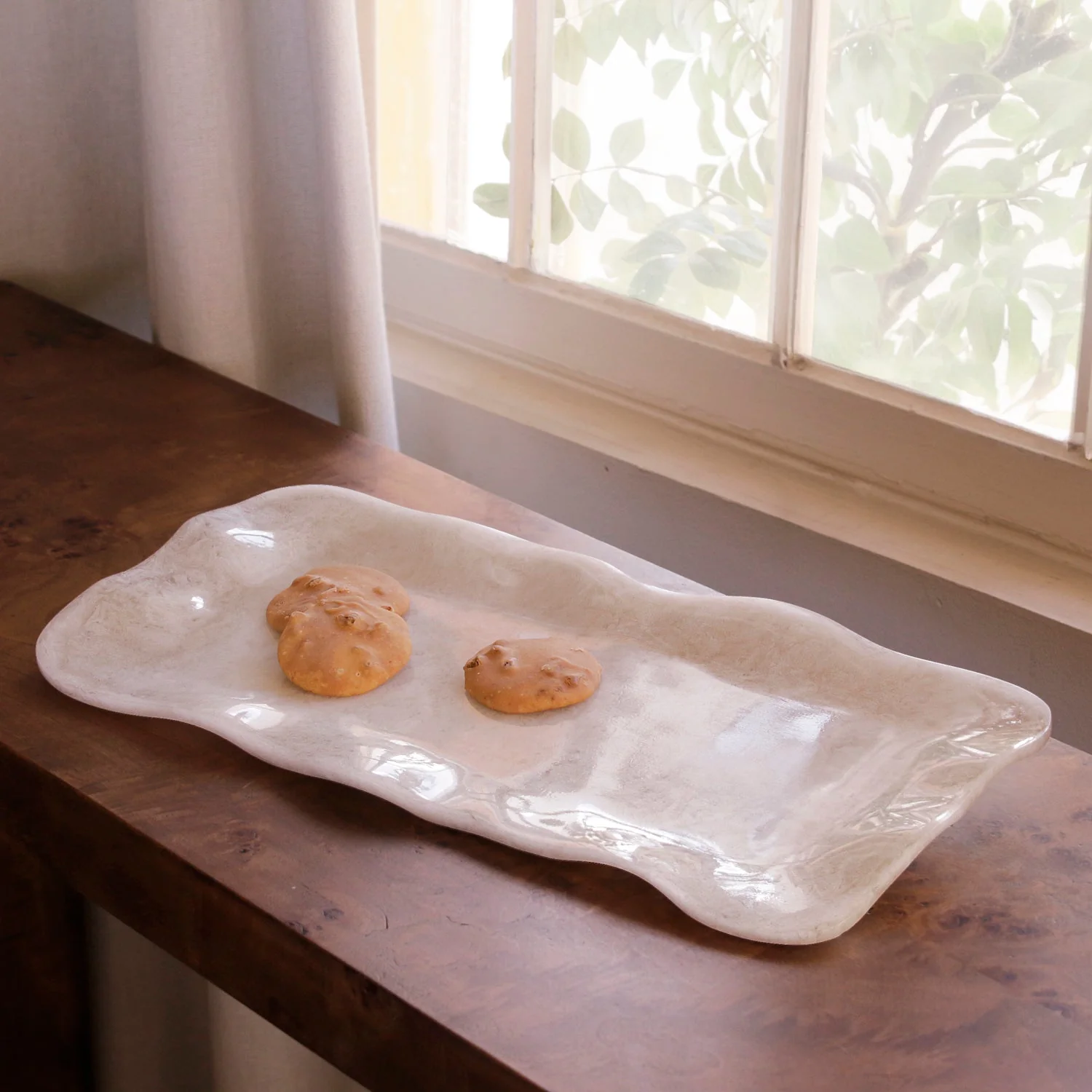 Beatriz Ball RESIN Alabaster Long Rectangle Tray White Swirl - Image 5