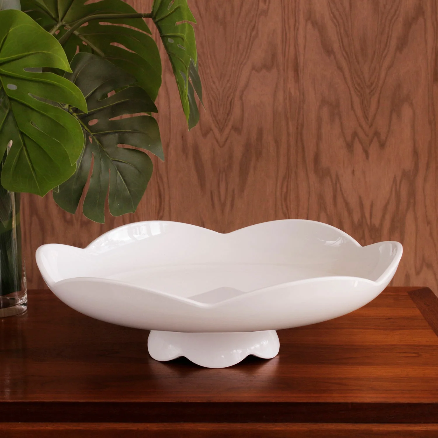Beatriz Ball VIDA Amelia Pedestal Cake Plate White