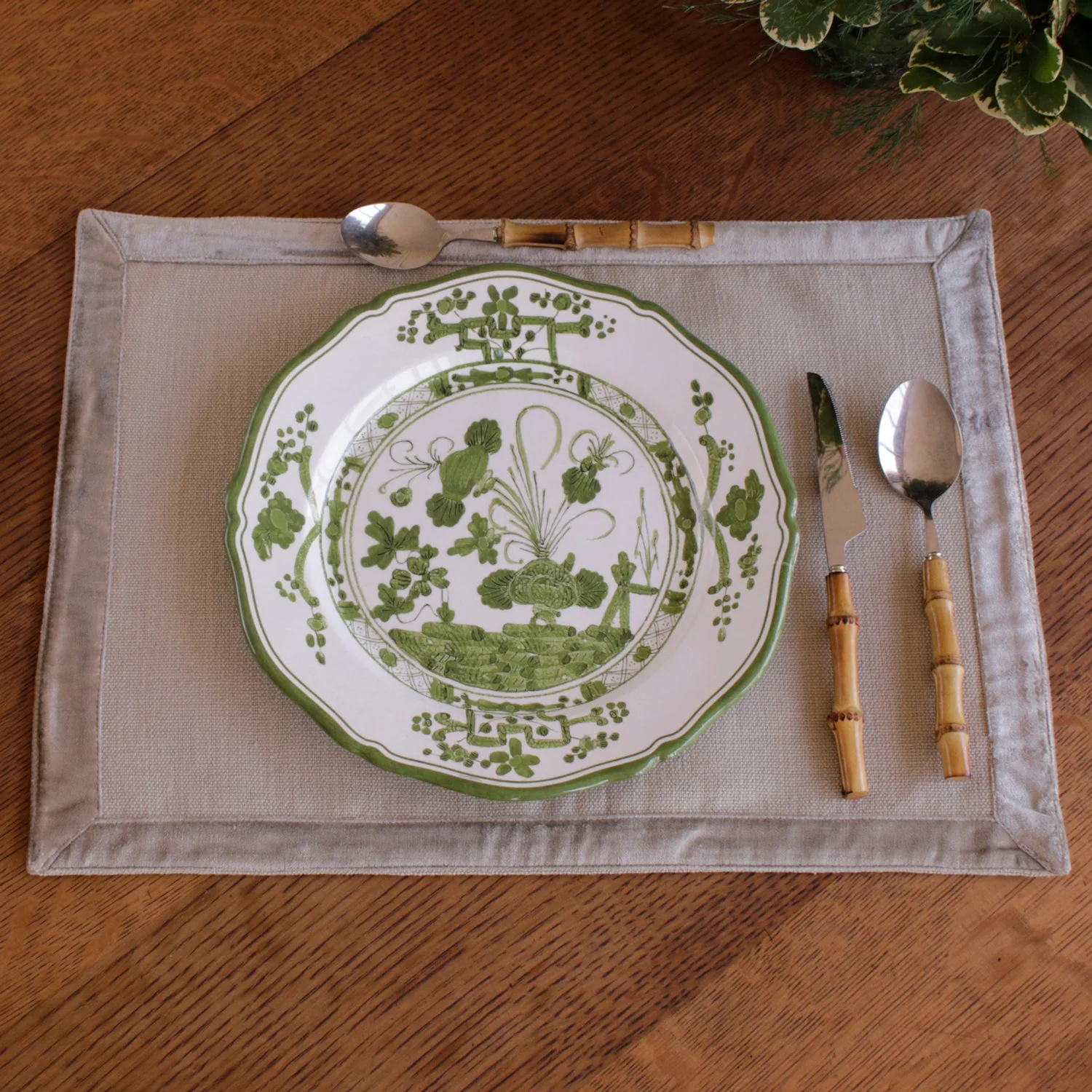 Beatriz Ball VIDA Faenza 9" Salad Plate Set of 4 White and Green - Image 4
