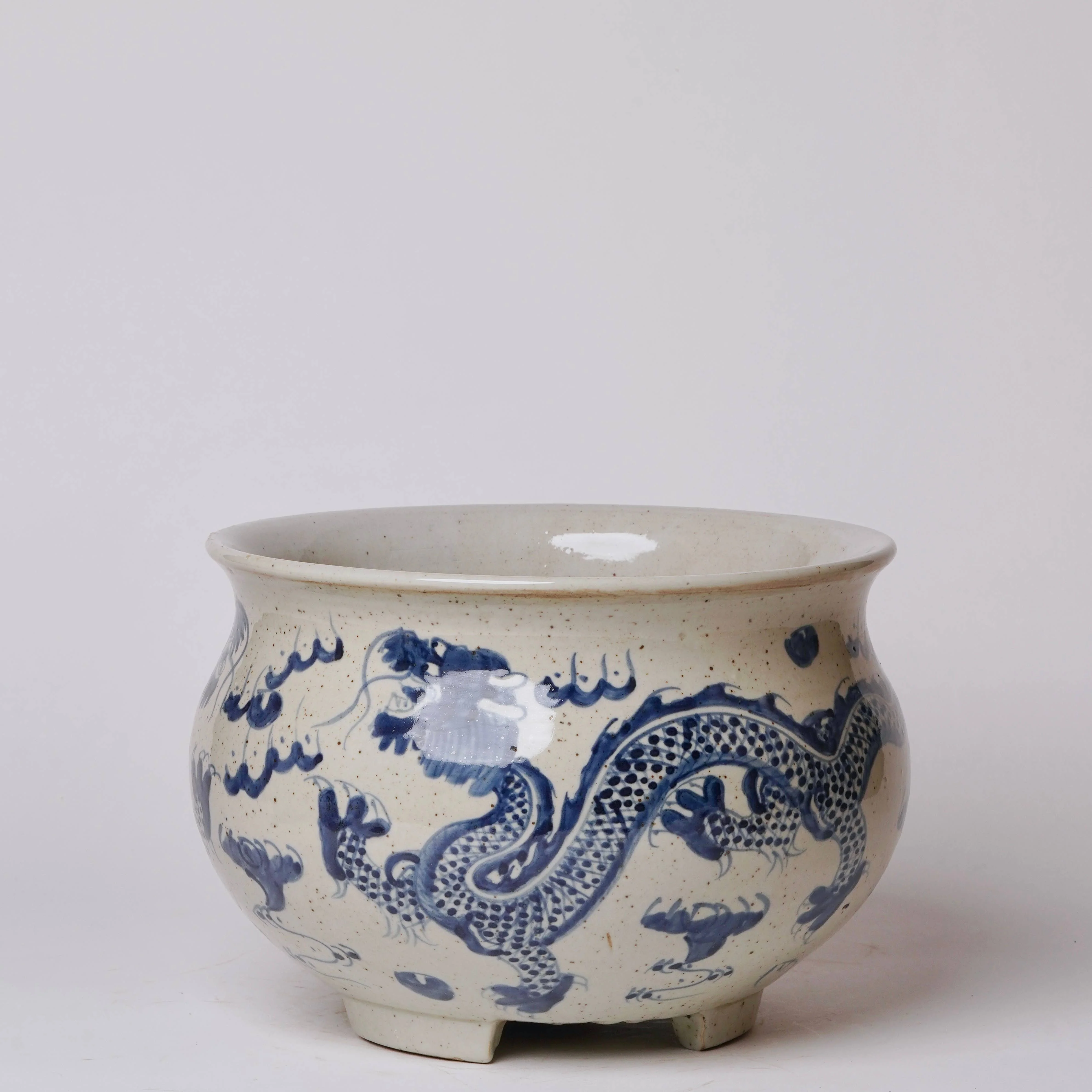 Blue and White Porcelain Dancing Dragon Bulbous Cachepot