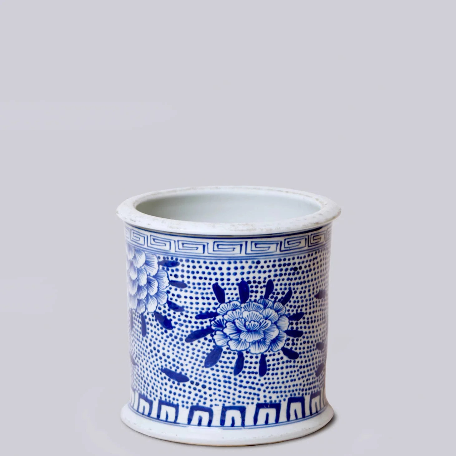 Blue and White Porcelain Peony Rolled Rim Cachepot - Image 3