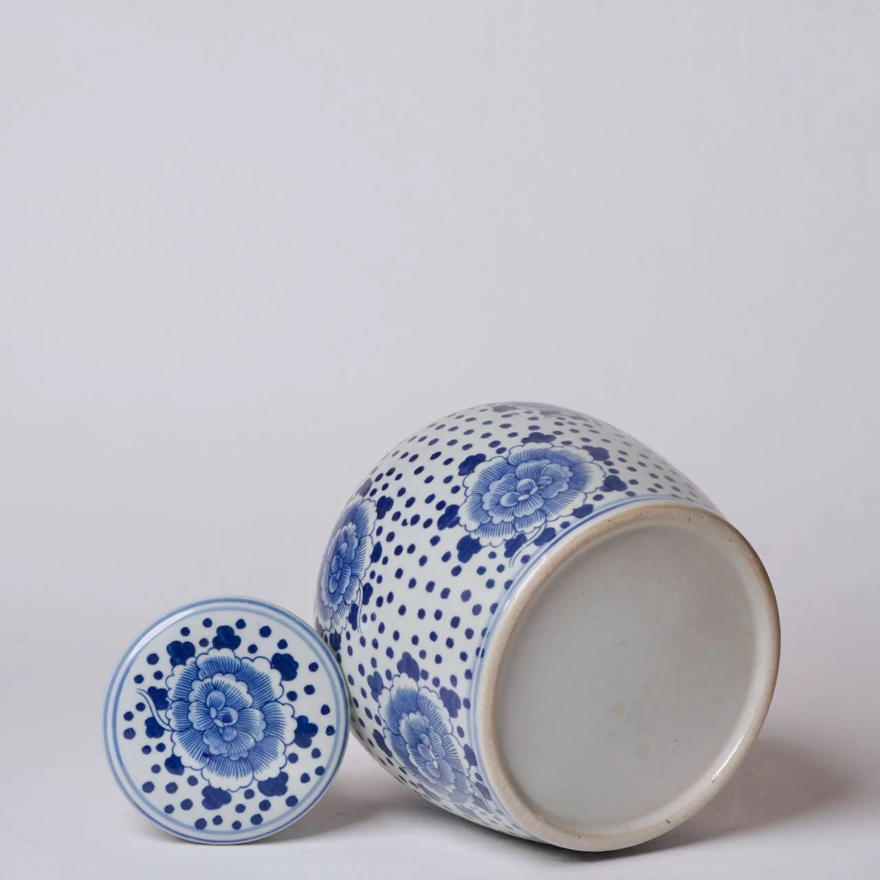 Blue and White Porcelain Spotted Peony Round Jar - Image 4