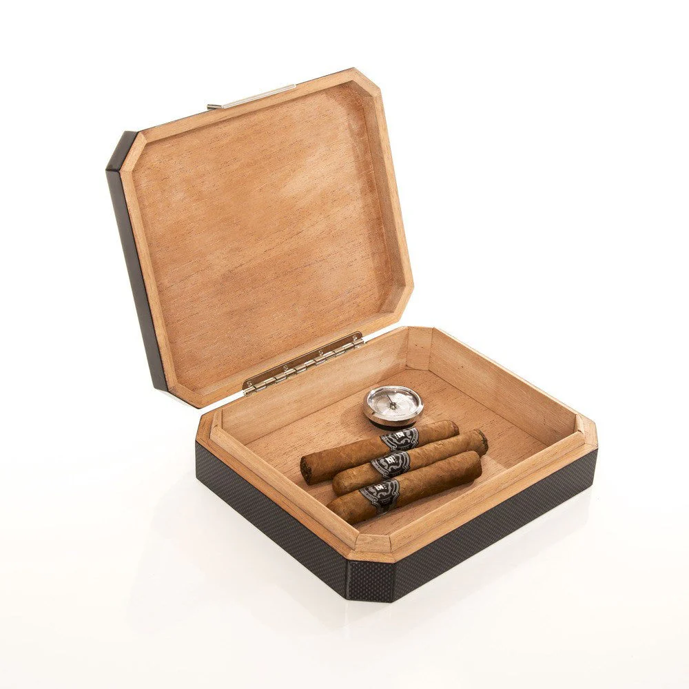 Carbon Fiber: Veneer Humidor