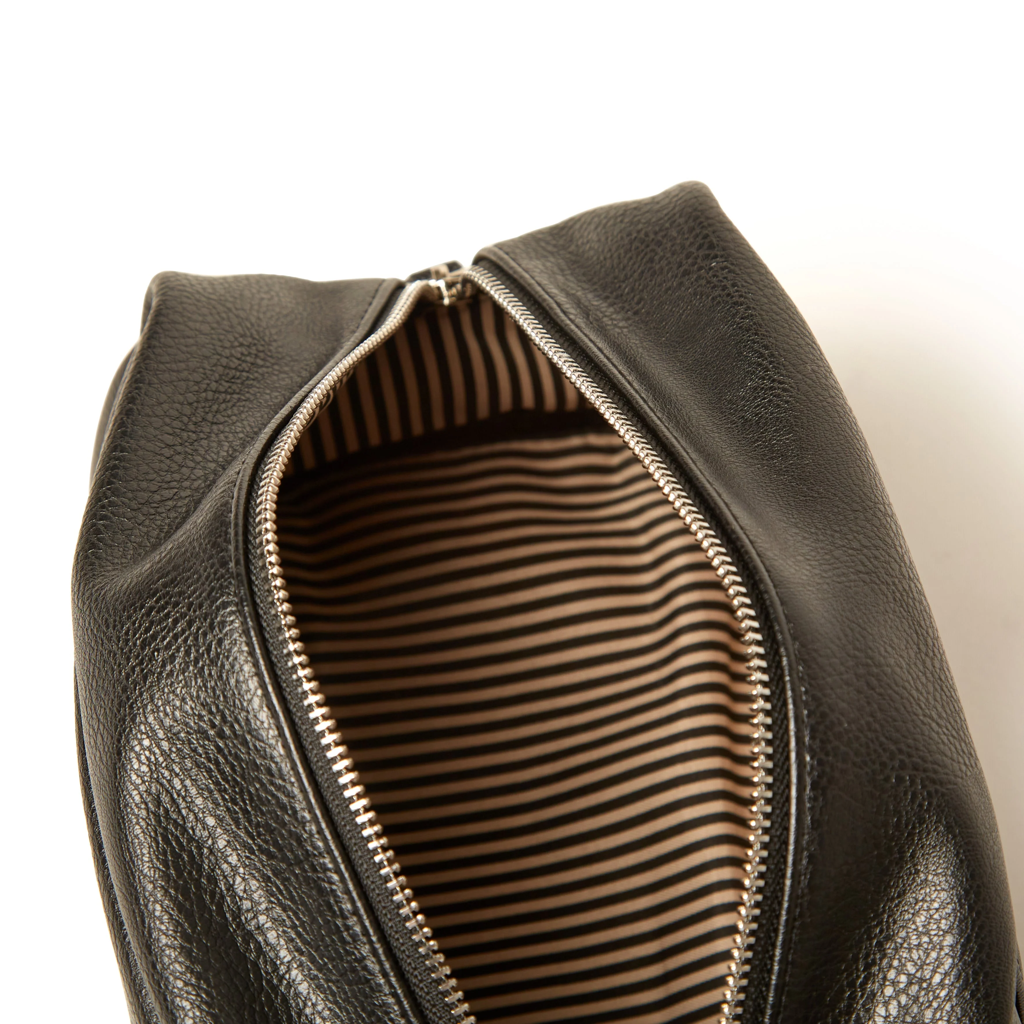 Garrett Toiletry Bag - Image 2