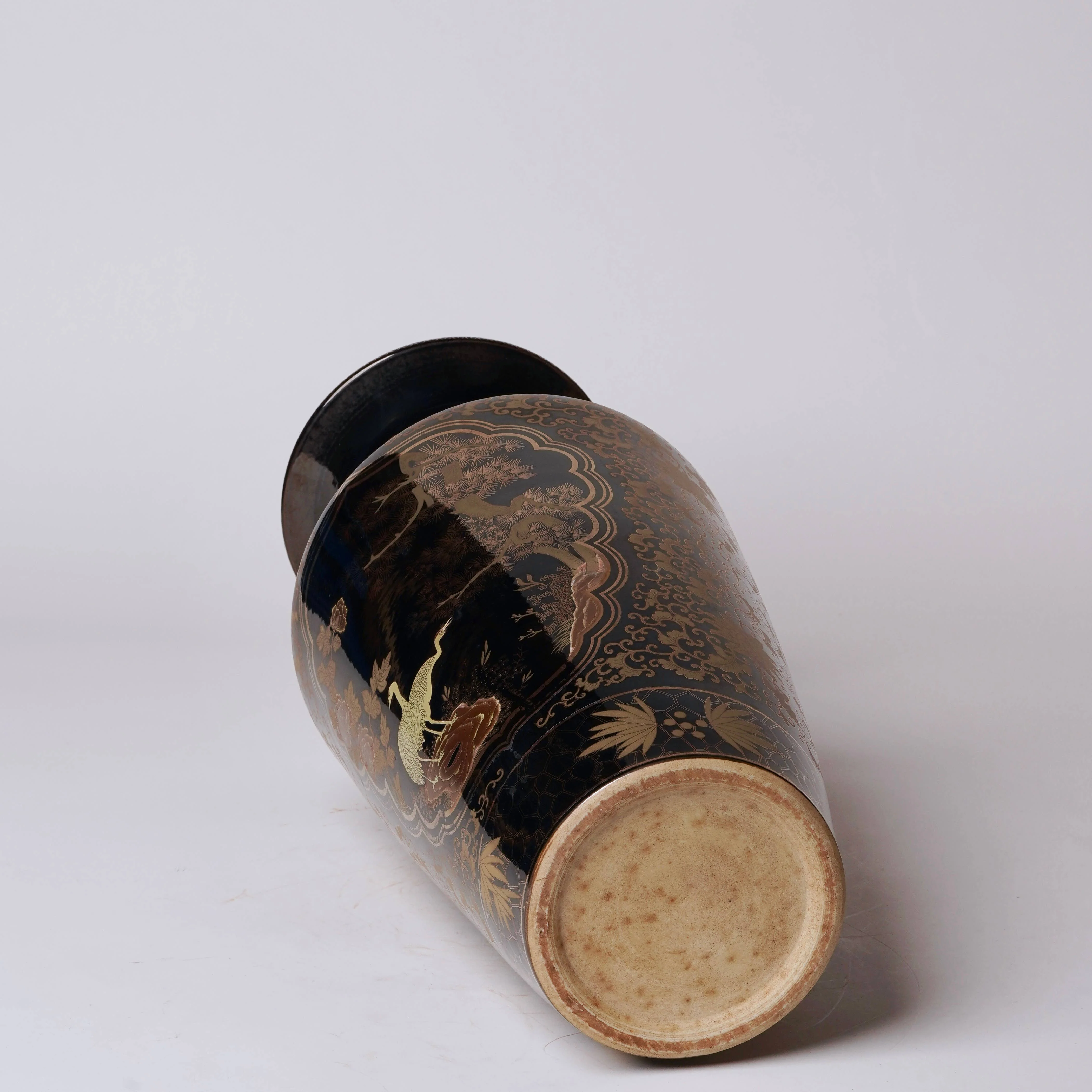 Black and Gold Porcelain Mallet Vase - Image 5