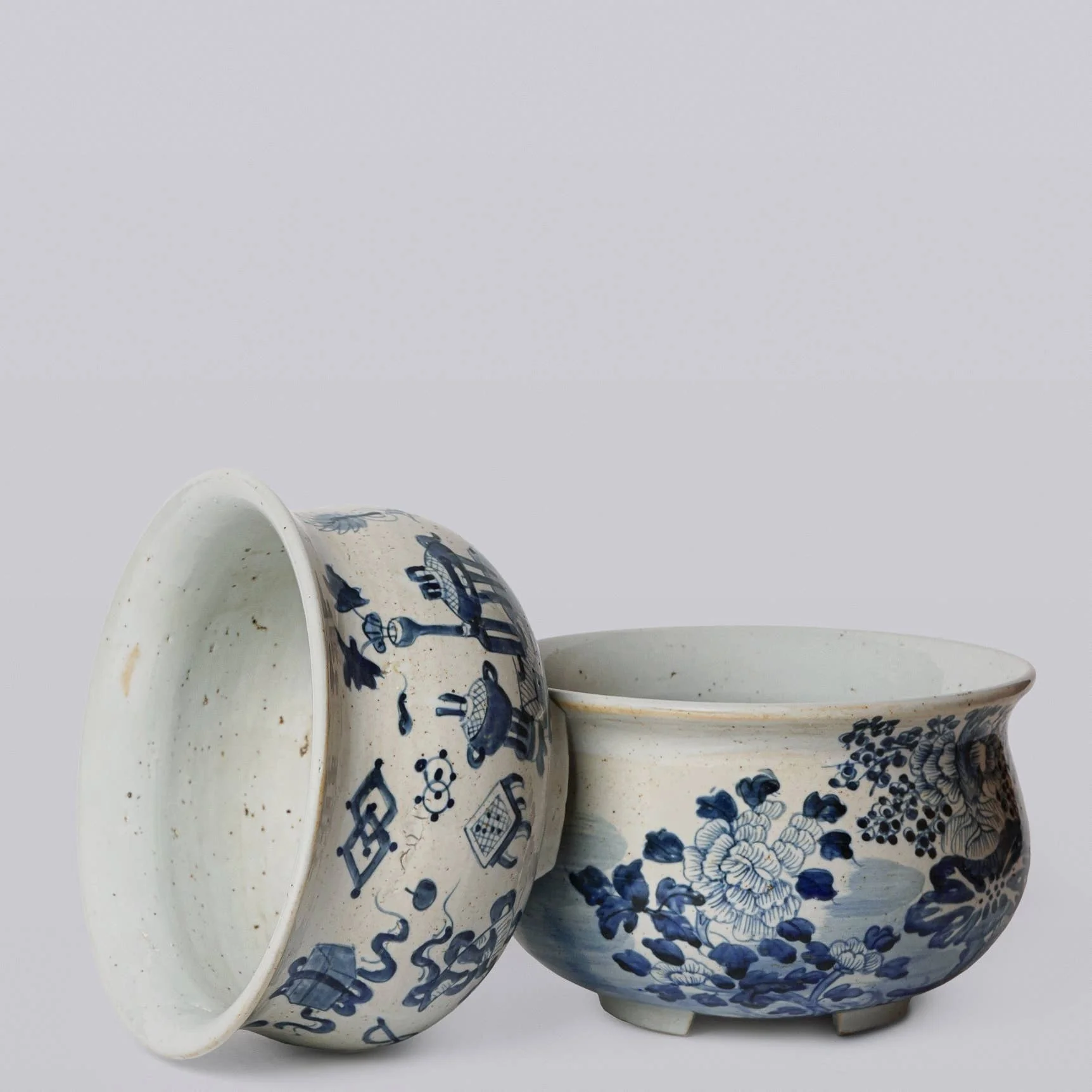 Blue and White Porcelain Ancient Treasures Bulbous Cachepot - Image 2