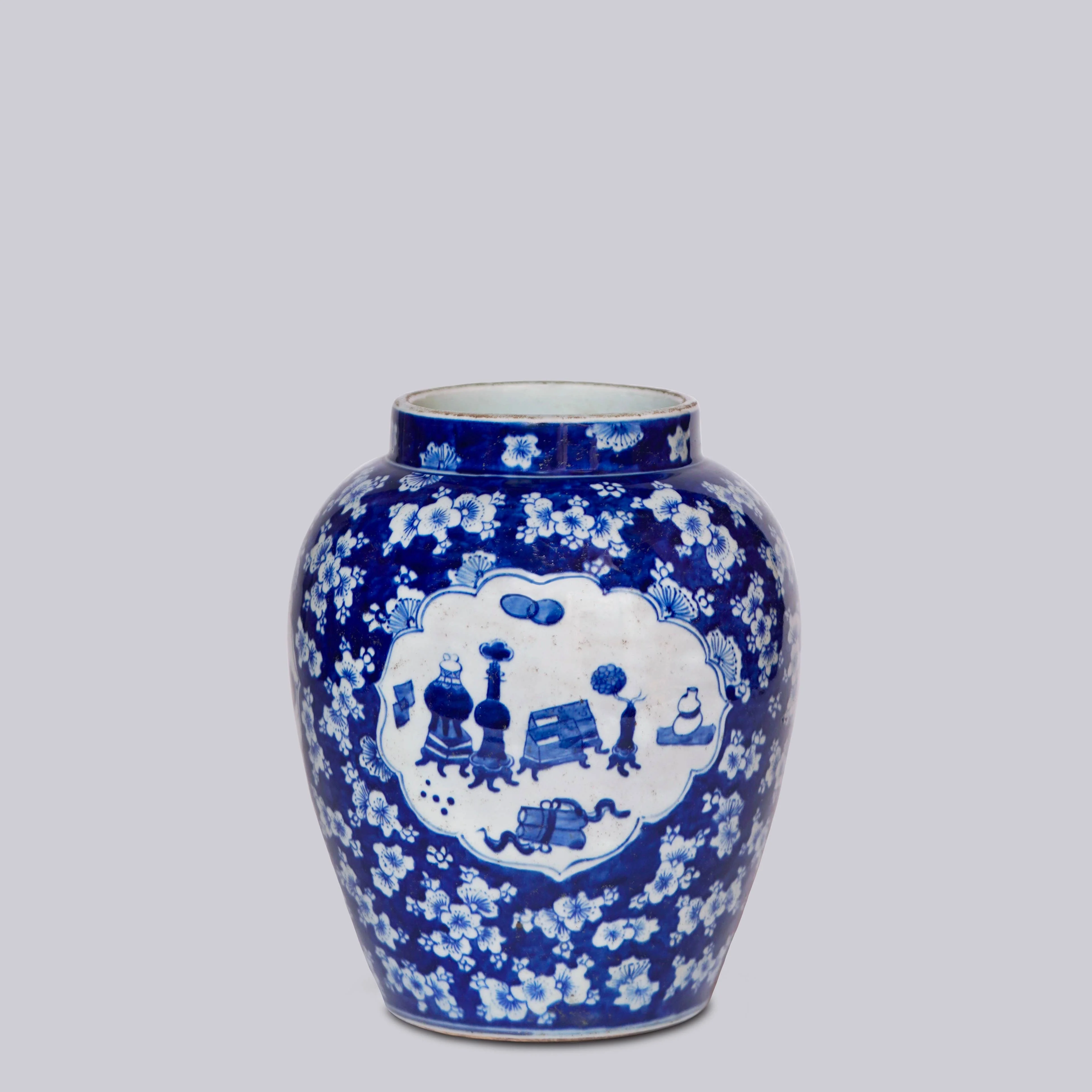 Blue and White Porcelain Scholarly Object Pot
