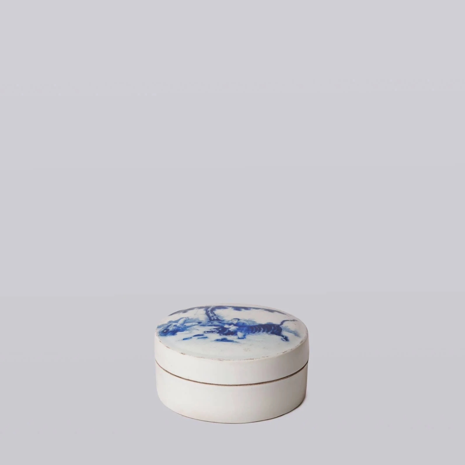 Blue and White Porcelain Tiger Ink Box - Image 2