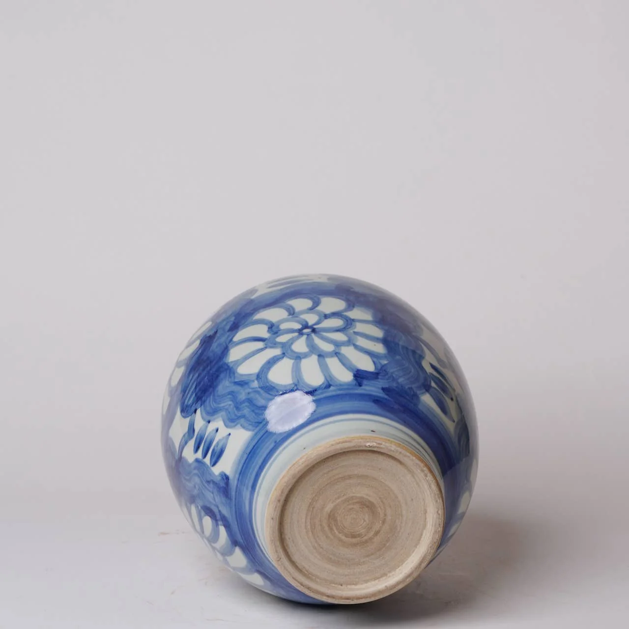 Hand Painted Floral Blue and White Porcelain Globe Vase - Image 4