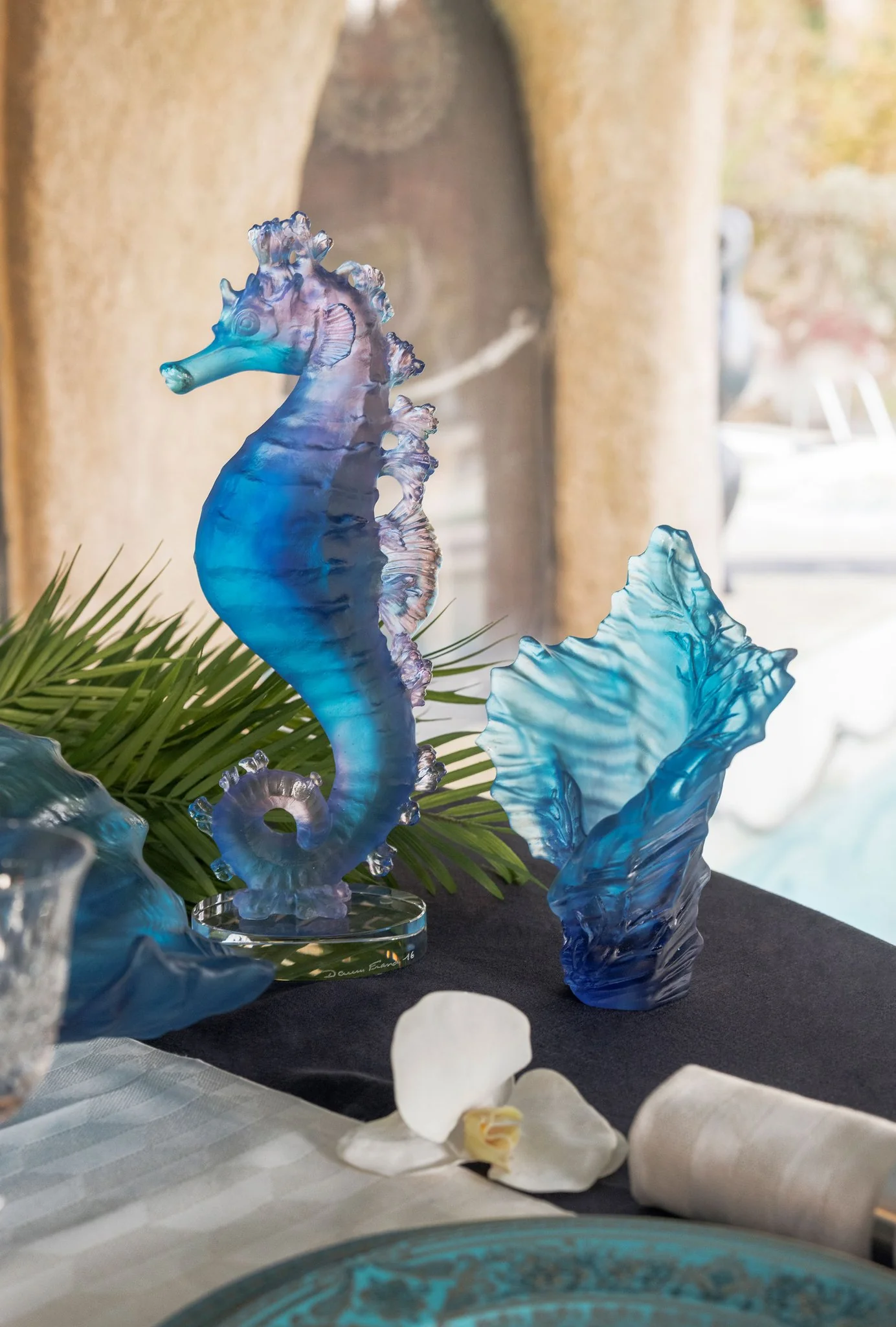 Daum Crystal Coral Sea Blue Pink Seahorse - Image 3