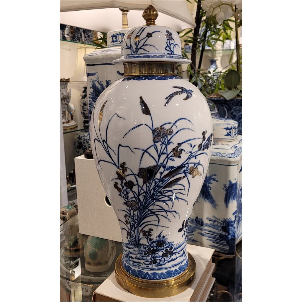 Danny's Fine Porcelain 10L X 10W X 23H ROUND JAR WITH BRONZE- BLUE AND WHITE WITH REAL GOLD GLAZE 60320 - Image 4