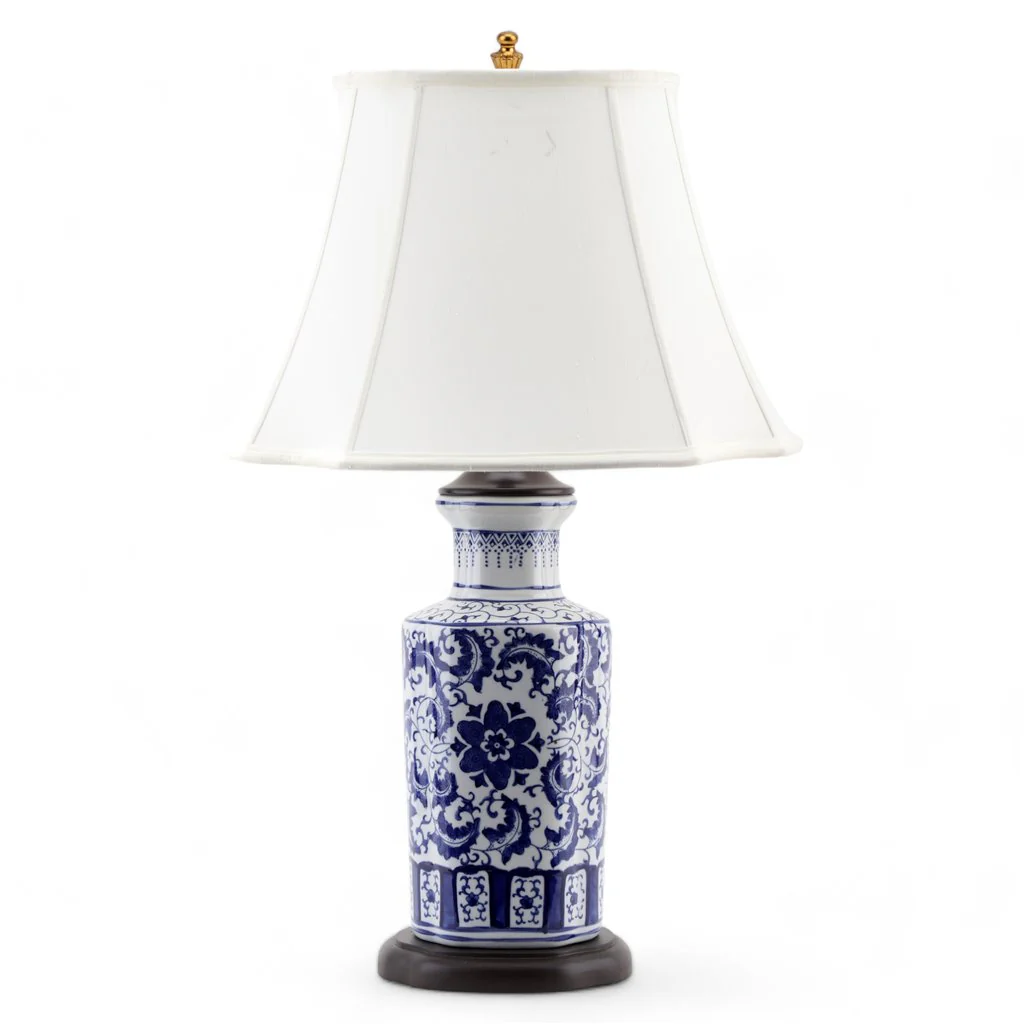 Danny's Fine Porcelain 17L X 15W X 27H Scalloped Shape Vase Lamp (Shade: 290-17-Be) 40935-L