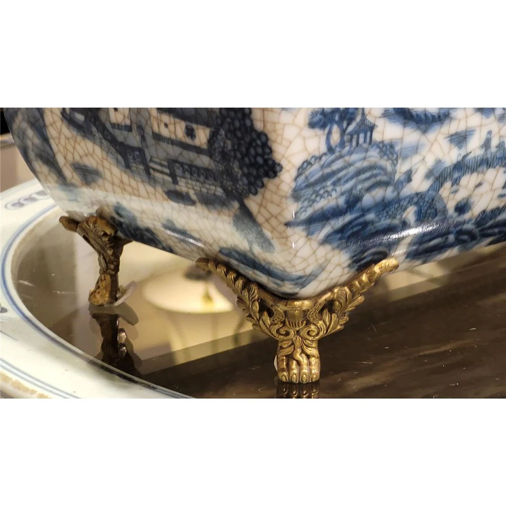 Danny's Fine Porcelain 18x6.5x6 Porcelain Rectangular Planter With Bronze Feet - Blue Willow 14068 - Image 3