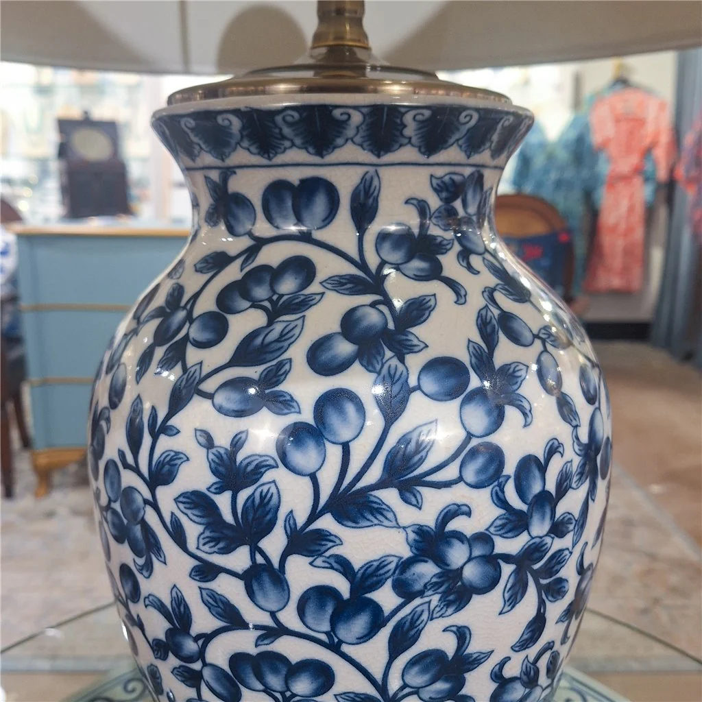 Danny's Fine Porcelain 19Lx19Wx32H Porcelain Vase Lamp - Blue And White Filigree [Acrylic_Base/Sh:2-847-19] 14053-LA - Image 7