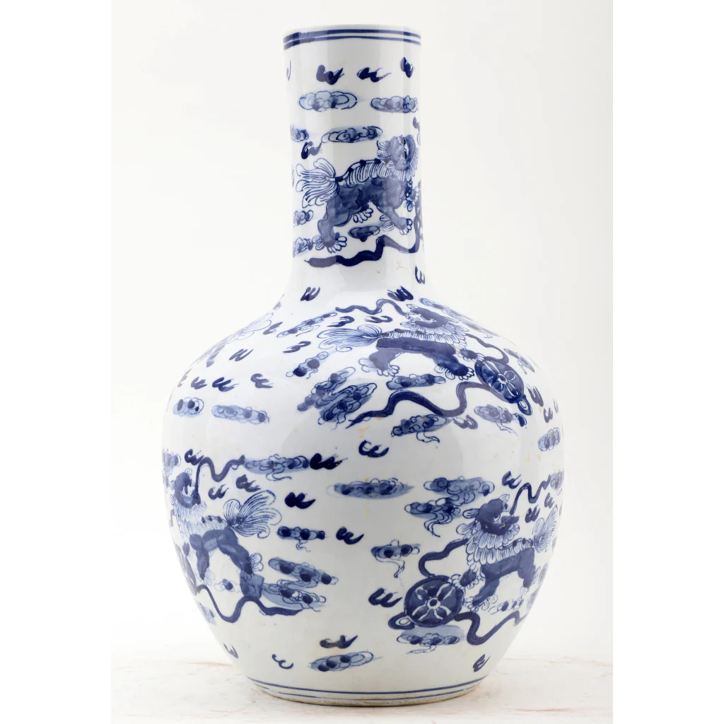 Danny's Fine Porcelain Ball Vase - Lions - Blue And White Classic 50789 - Image 3
