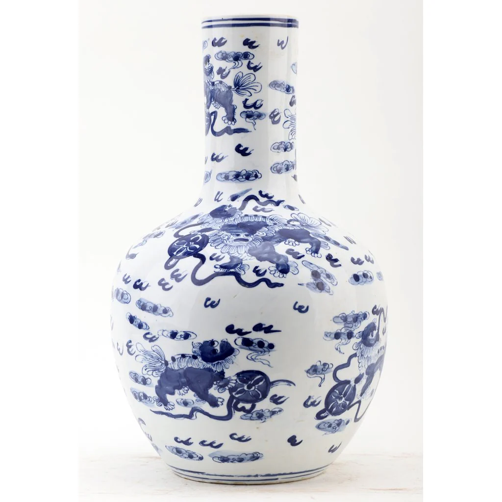 Danny's Fine Porcelain Ball Vase - Lions - Blue And White Classic 50789 - Image 4
