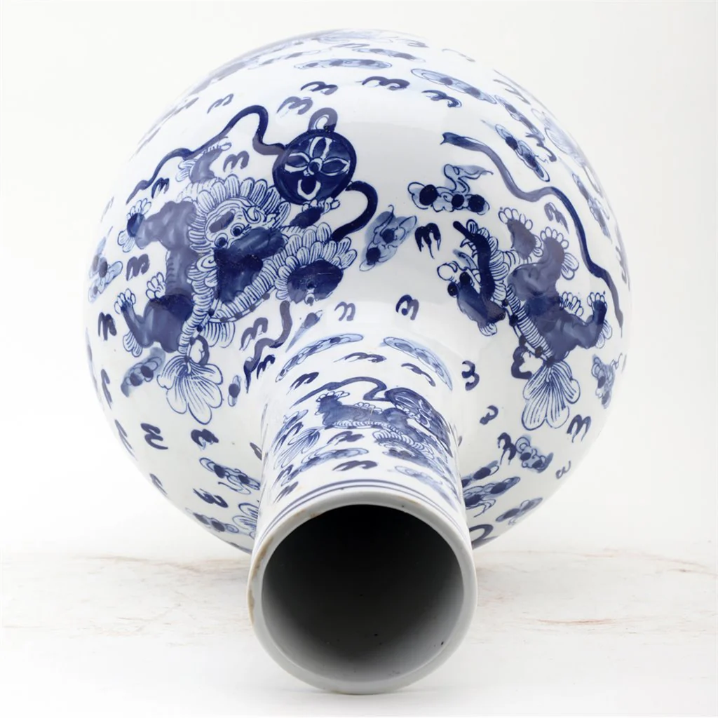 Danny's Fine Porcelain Ball Vase - Lions - Blue And White Classic 50789 - Image 7