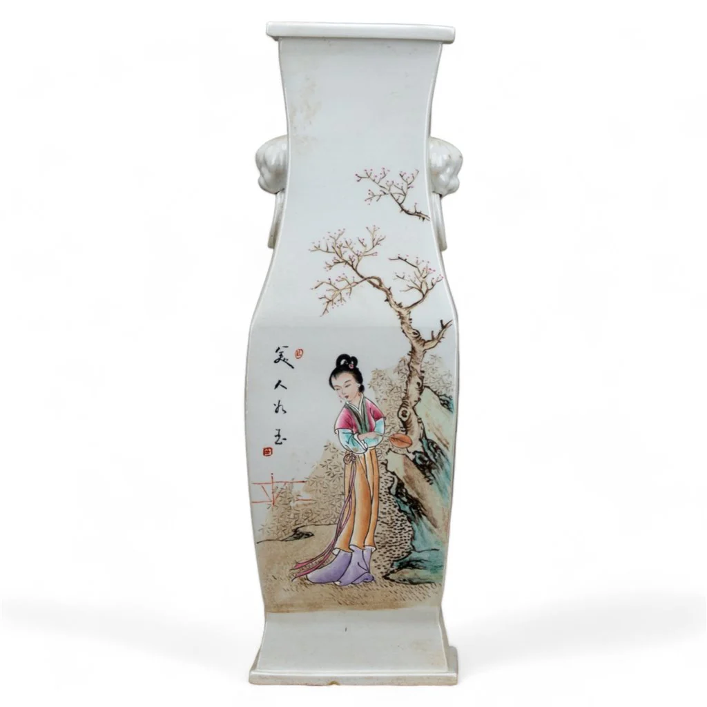 Danny's Fine Porcelain Beauty Scene Rectangle Vase 50128
