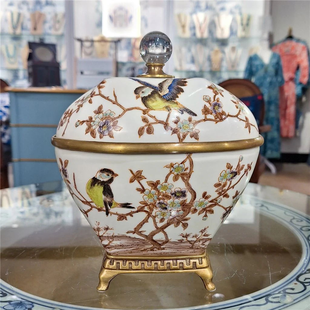 Danny's Fine Porcelain Box With Bronze - Xiamena 60323 - Image 2