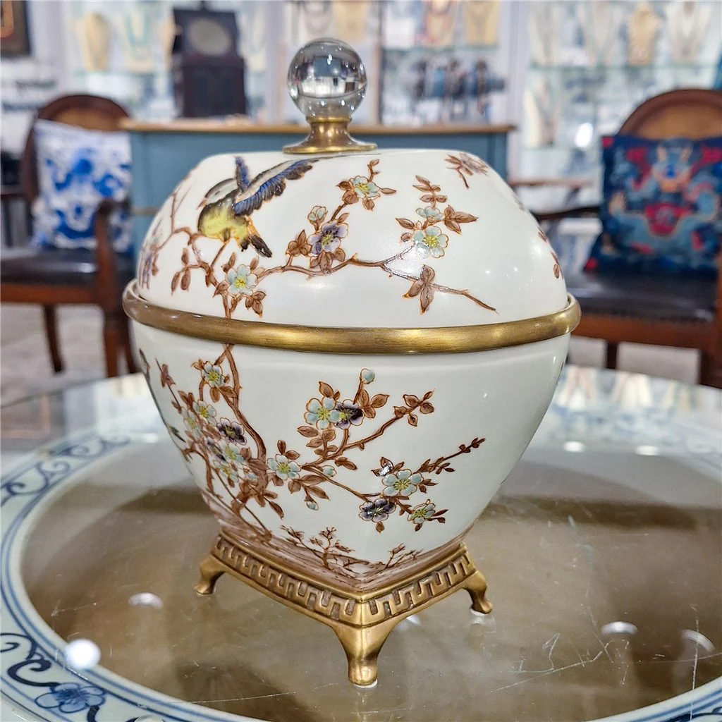Danny's Fine Porcelain Box With Bronze - Xiamena 60323 - Image 3