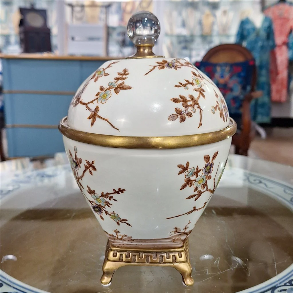 Danny's Fine Porcelain Box With Bronze - Xiamena 60323 - Image 4