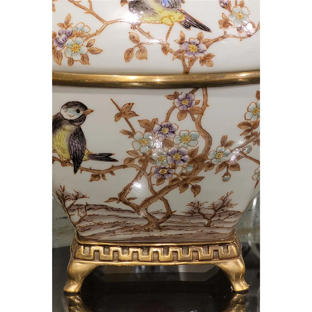 Danny's Fine Porcelain Box With Bronze - Xiamena 60323 - Image 9
