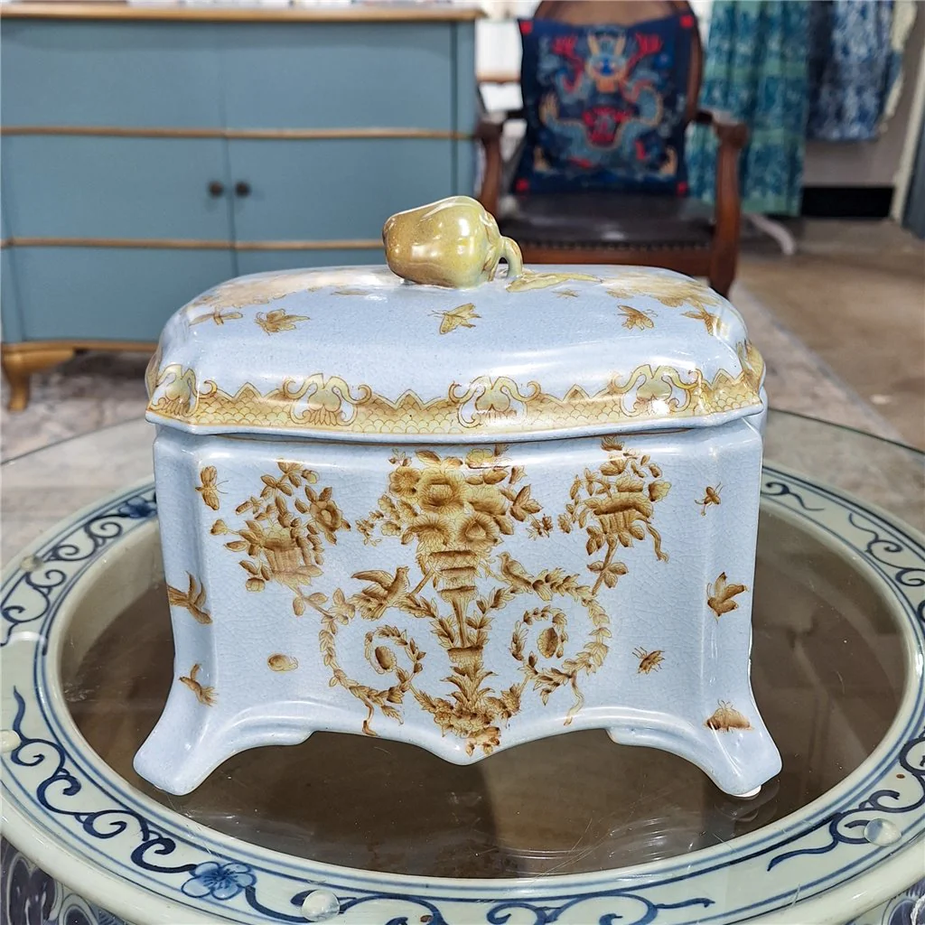 Danny's Fine Porcelain Casket - Celadon Lampas 11697 - Image 14