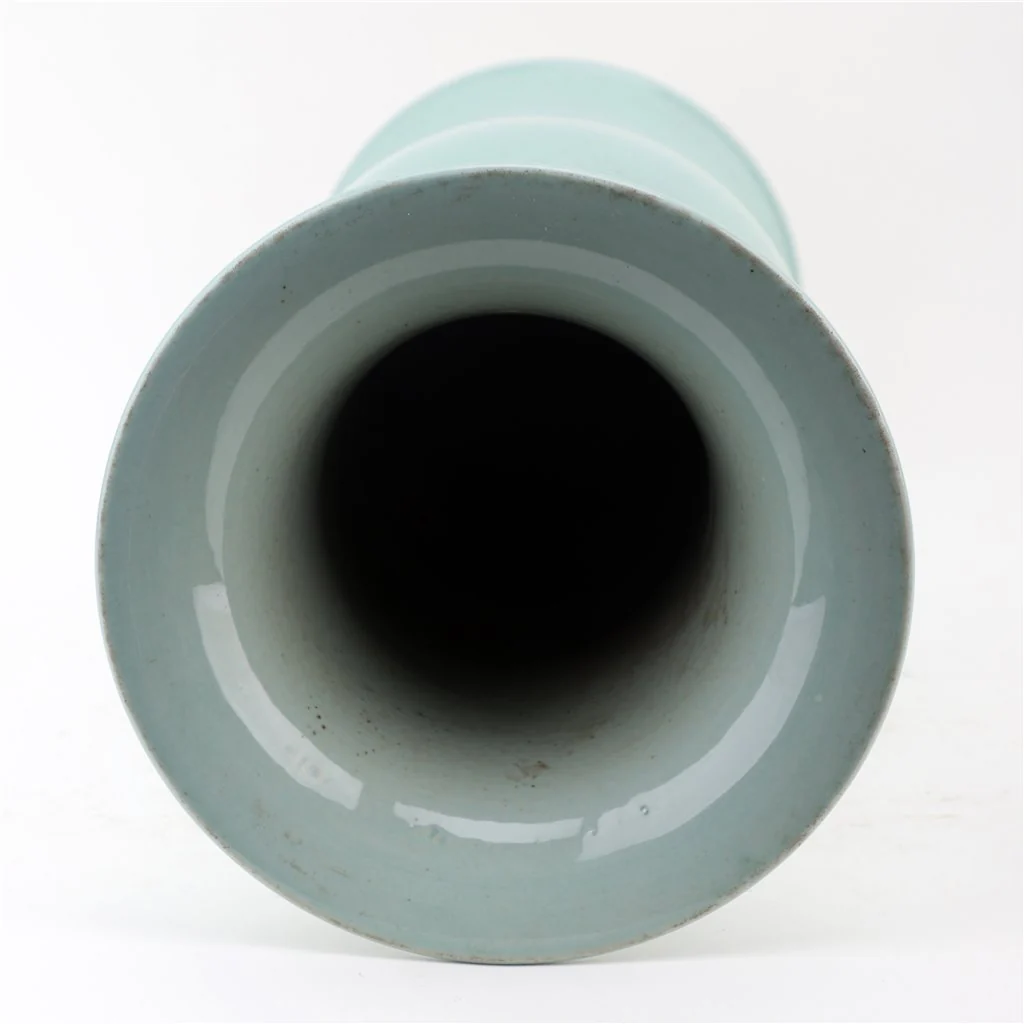 Danny's Fine Porcelain Celedon Elegant Vase 50824 - Image 4