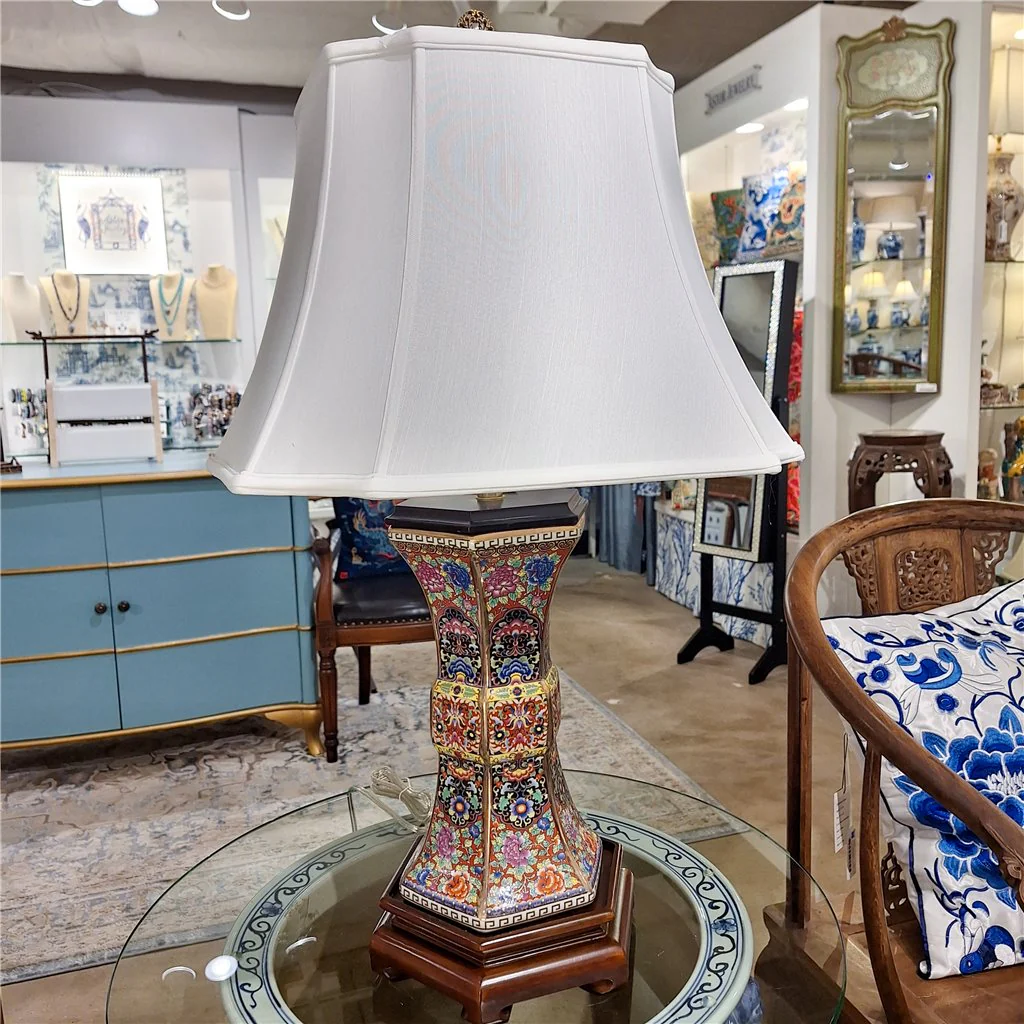 Danny's Fine Porcelain Hexagonal Imperial Cup Vase Lamp 51131-L - Image 9