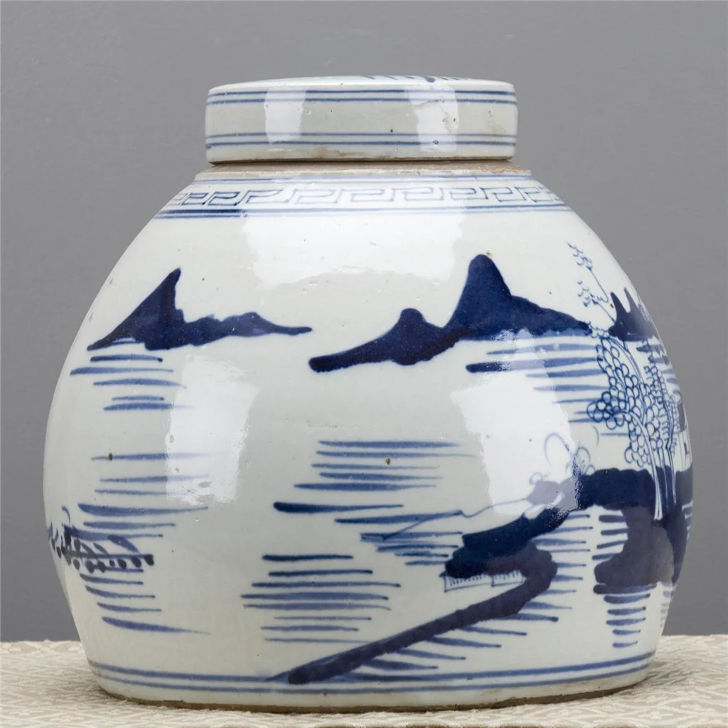 Danny's Fine Porcelain Lidded Jar 50540 - Image 4