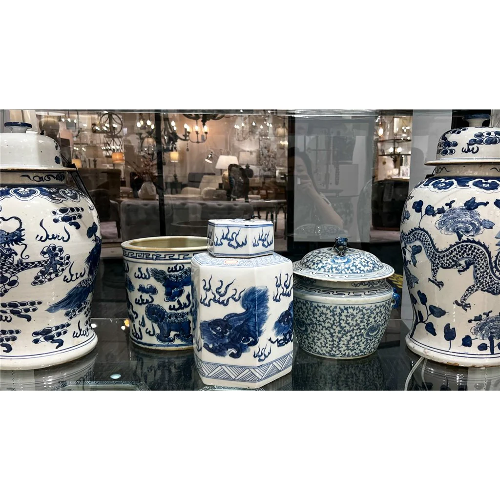 Danny's Fine Porcelain Lidded Temple Jar - Floral And Dragons - Blue And White Classic 50874 - Image 11