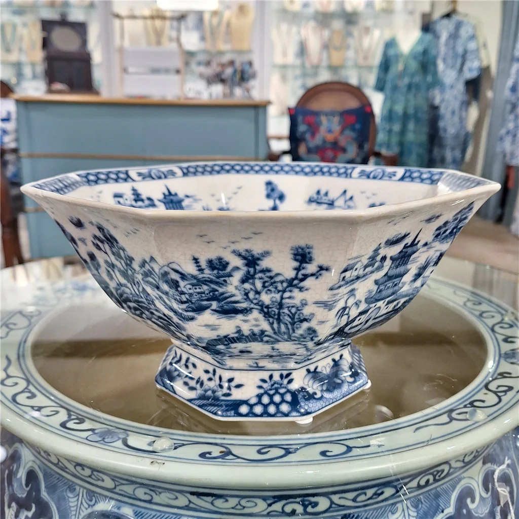 Danny's Fine Porcelain Octagonal Basin-Blue Willow 14264 - Image 12