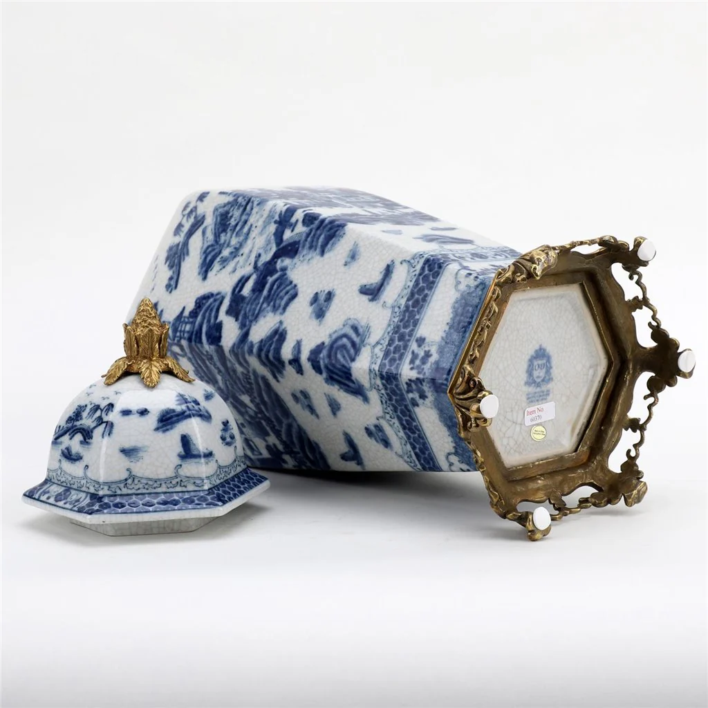 Danny's Fine Porcelain Octagonal Lidded Jar With Bronze Ormolu- Blue Willow 60370 - Image 7