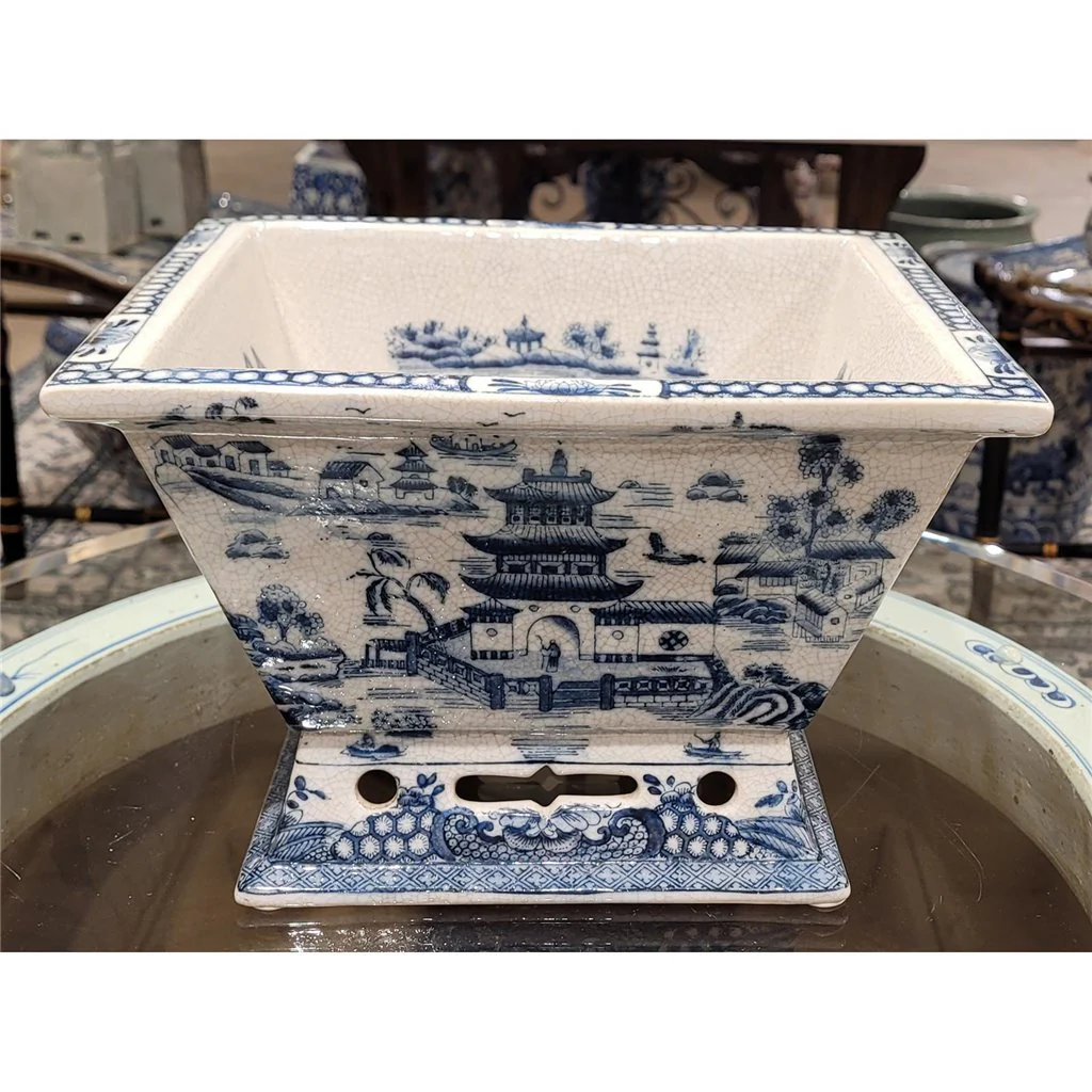 Danny's Fine Porcelain Planter 13665 - Image 2