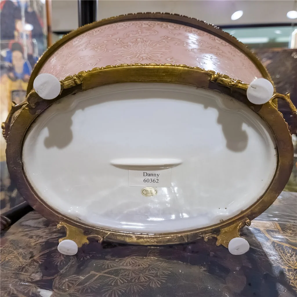 Danny's Fine Porcelain Planter 60362 - Image 17