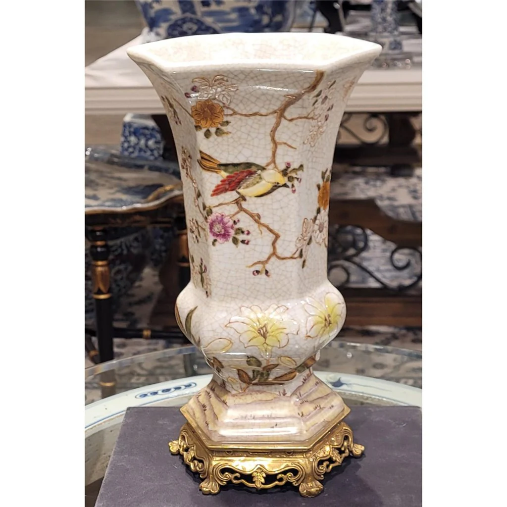 Danny's Fine Porcelain Vase 60394 - Image 2