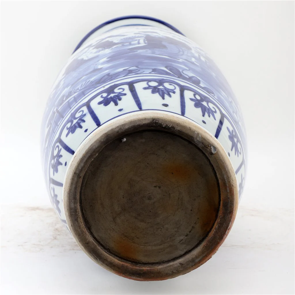 Danny's Fine Porcelain Vase - People - Blue And White Classic 50882 - Image 8