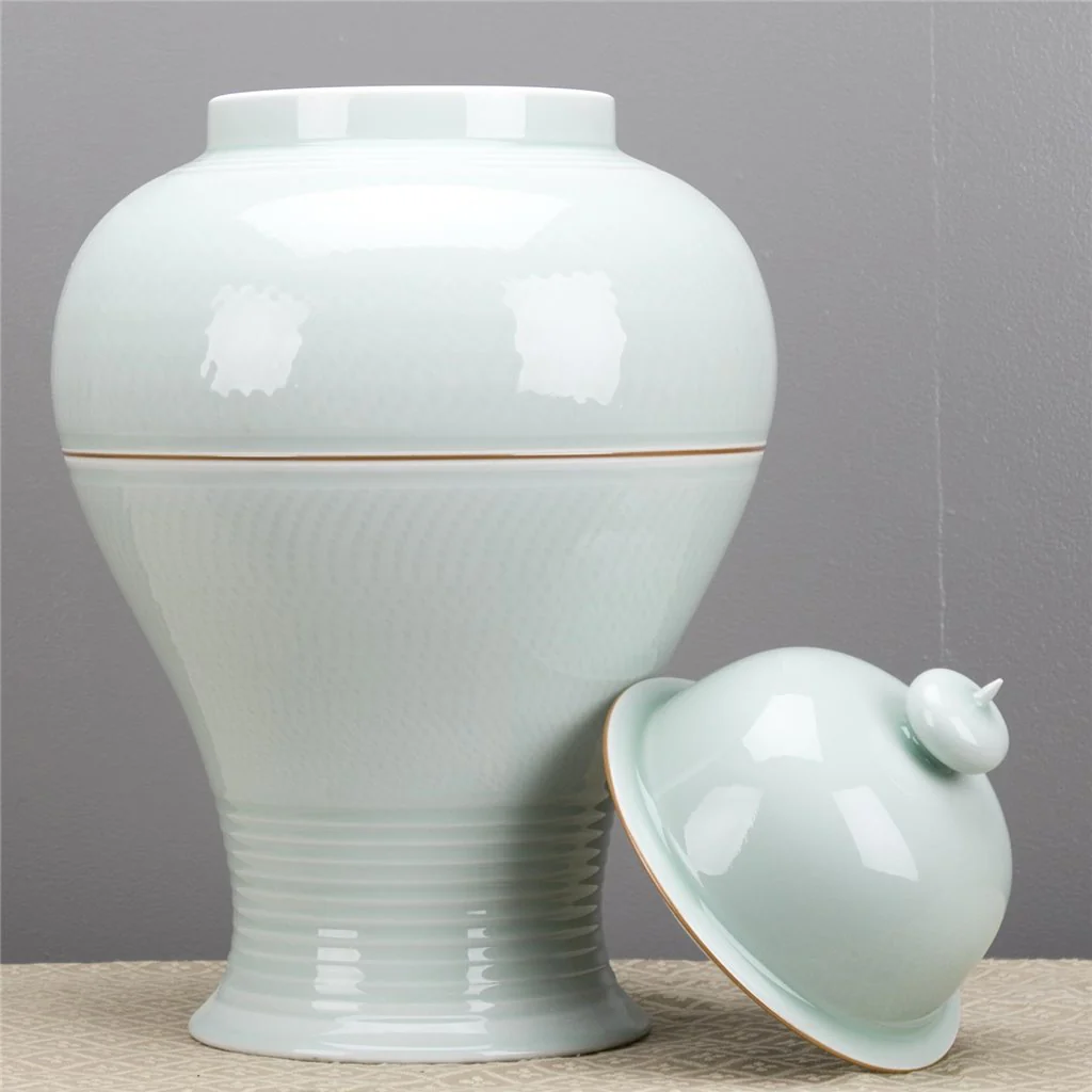 Danny's Fine Porcelain Warrior Jar- Sky 50446 - Image 4
