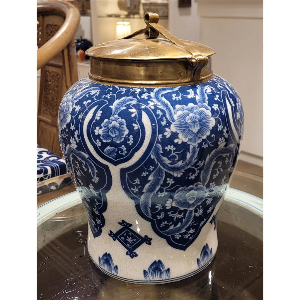 Danny's Fine Porcelain Warrior Jar With Bronze Lid - Qipao (Large) 14088 - Image 4
