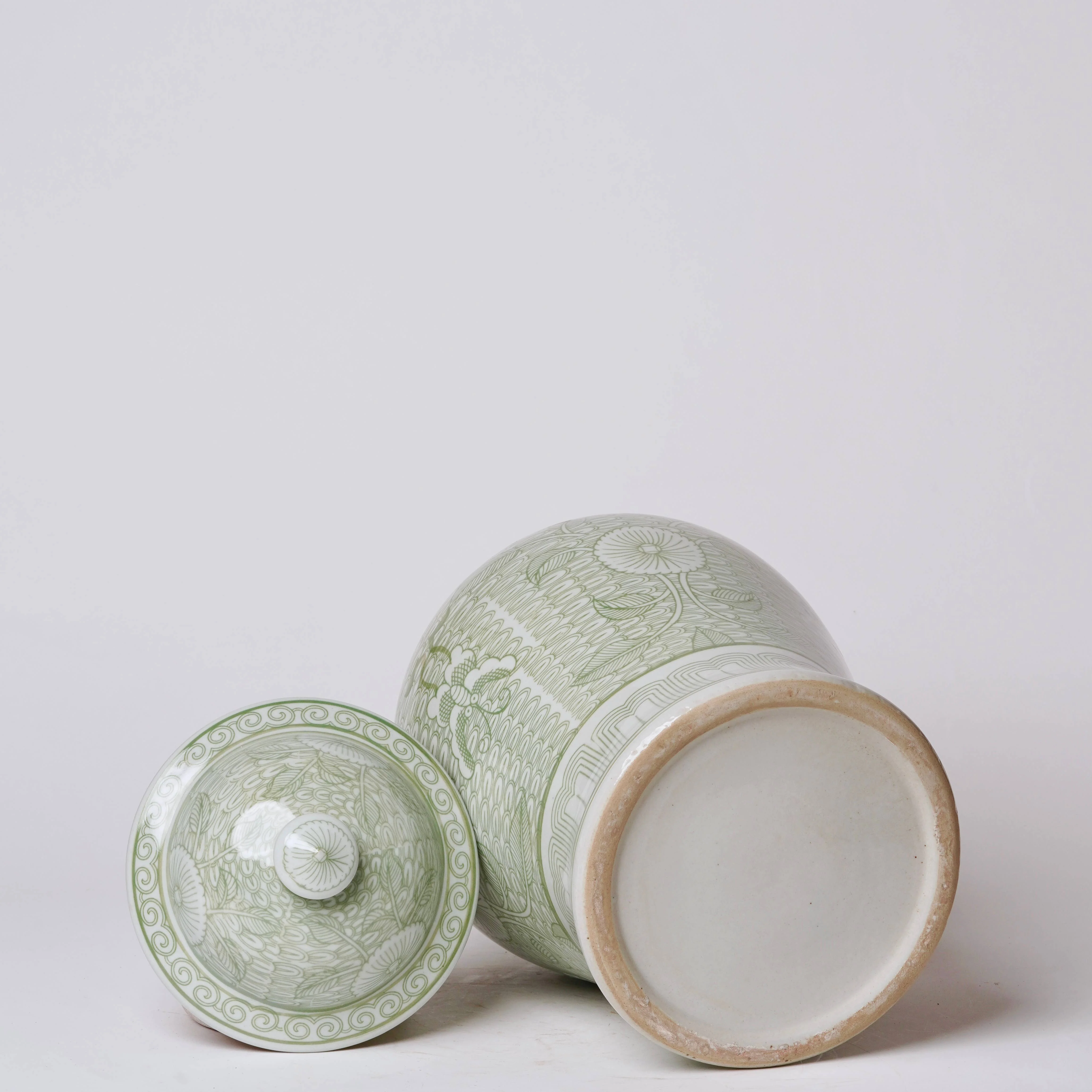 Deco Peony Green and White Porcelain Temple Jar - Image 4