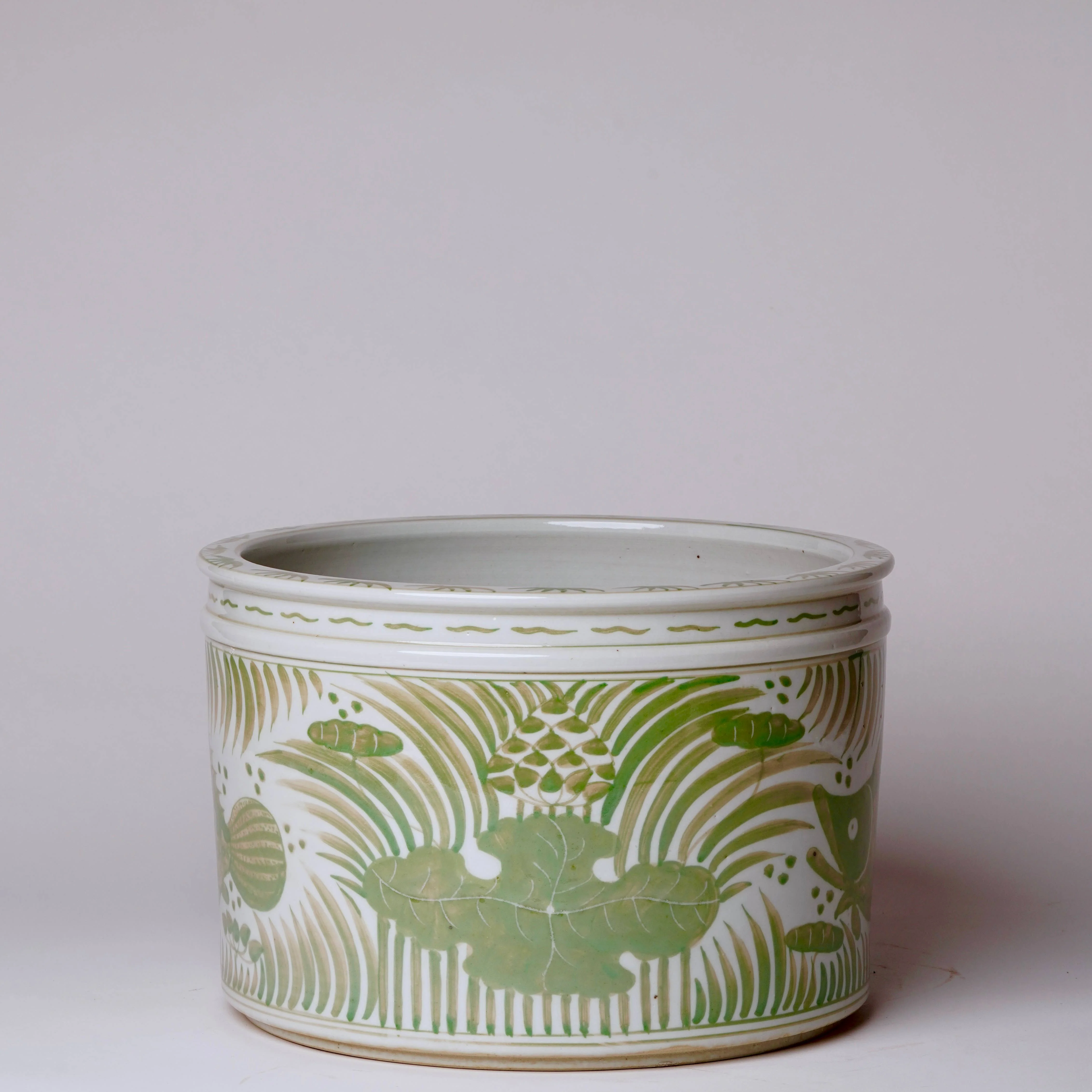 Green and White Porcelain Fish and Lotus Wide Cachepot - Image 3