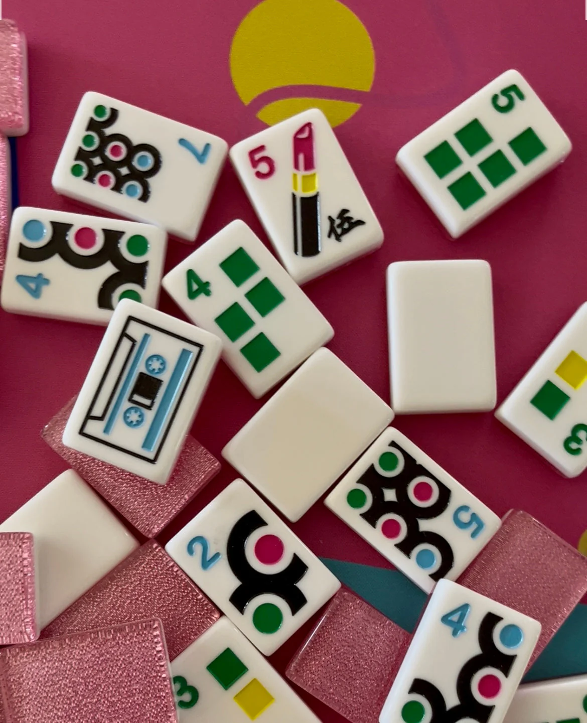 I Love the 80s Luxe Mahjong Set - Image 5
